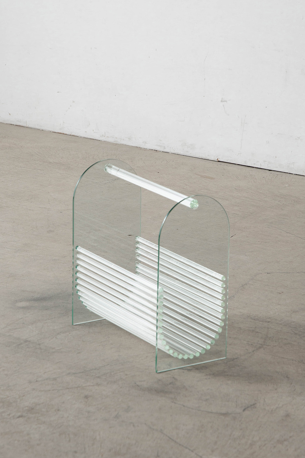 Marais International,Magazine rack,Glass,Glass Furniture,Italy,マレ・インターナショナル,マガジンラック,ガラス,ガラスファニチャー,イタリア,France,フランス,清澄白河,Antique,Vintage,Interior Design,stoop,topso,アンティーク,ビンテージ,ヴィンテージ,家具,雑貨,インテリア,店舗什器,設計,インテリアデザイン,内装,什器,店舗設計,ギャラリー,デザイナーズ家具,ショールーム