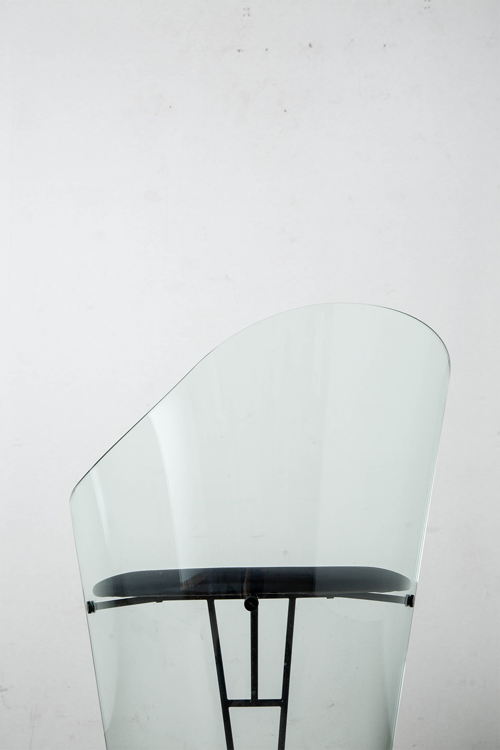 Bent Glass Chair,Glass ,Glass Furniture,ガラス,ガラスファニチャー,清澄白河,アンティークショップ,Antique,Vintage,Interior Design,アンティーク,ビンテージ,ヴィンテージ,家具,雑貨,インテリア,店舗什器,設計,インテリアデザイン,内装,什器,店舗設計,ギャラリー,ミッドセンチュリー,イタリア,ヴィンテージチェア, ,Vintage Chair,チェア