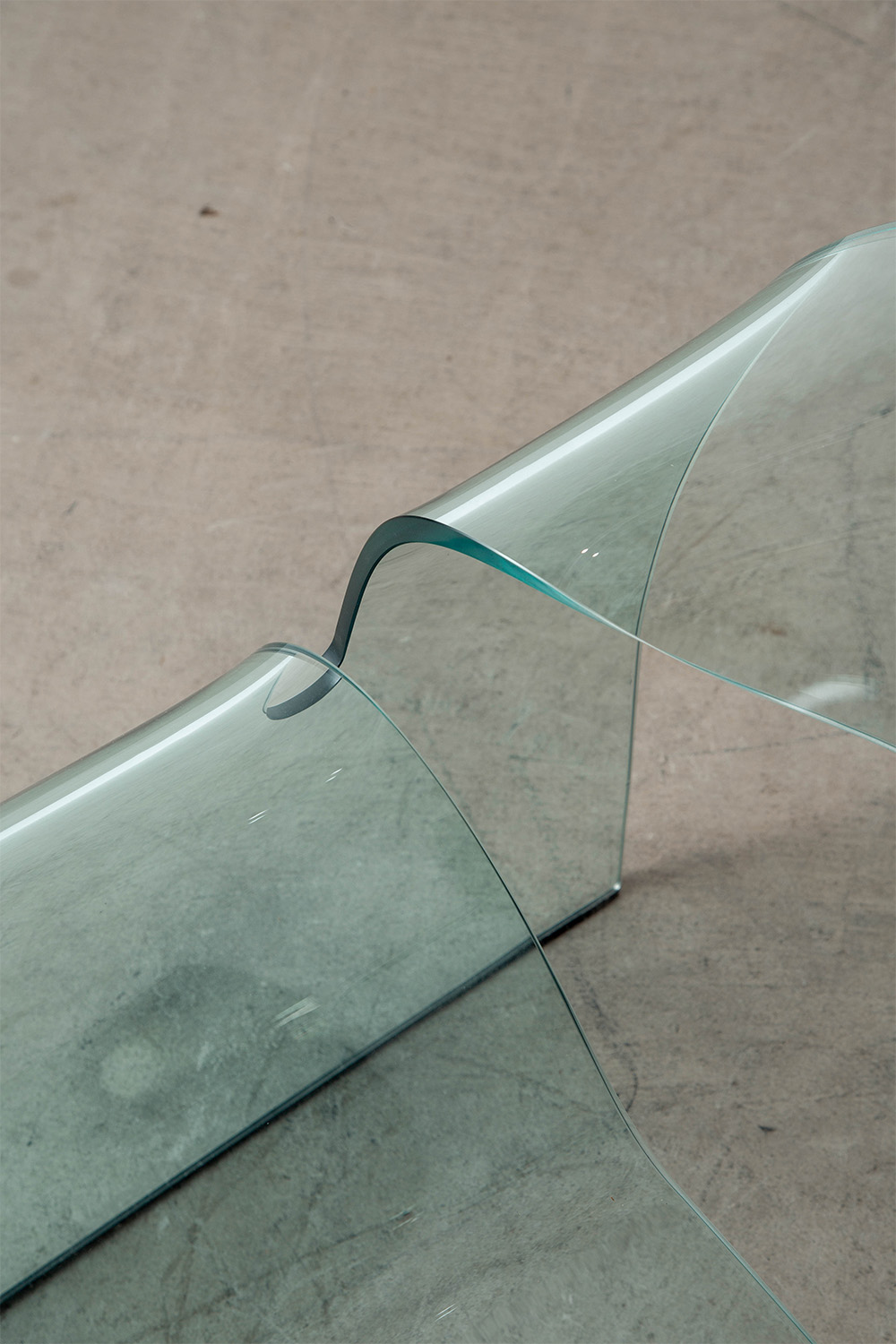 Ghost armchair,Cini Boeri,Tomu Katayanagi,FIAM,Ghost,Compasso d'Oro,Glass Furniture,Glass,Italy,ゴースト,ゴーストアームチェア,チニ・ボエリ,片柳トム,フィアム,コンパッソドーロ,アームチェア,チェア,イタリア,France,フランス,清澄白河,Antique,Vintage,Interior Design,stoop,topso,アンティーク,ビンテージ,ヴィンテージ,家具,雑貨,インテリア,店舗什器,設計,インテリアデザイン,内装,什器,店舗設計,ギャラリー,デザイナーズ家具,ショールーム