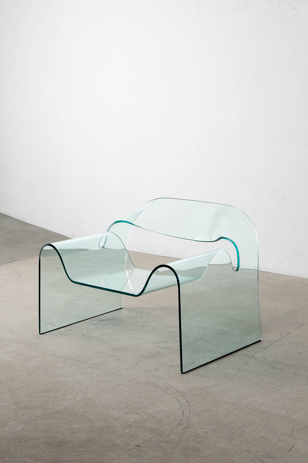Ghost armchair,Cini Boeri,Tomu Katayanagi,FIAM,Ghost,Compasso d'Oro,Glass Furniture,Glass,Italy,ゴースト,ゴーストアームチェア,チニ・ボエリ,片柳トム,フィアム,コンパッソドーロ,アームチェア,チェア,イタリア,France,フランス,清澄白河,Antique,Vintage,Interior Design,stoop,topso,アンティーク,ビンテージ,ヴィンテージ,家具,雑貨,インテリア,店舗什器,設計,インテリアデザイン,内装,什器,店舗設計,ギャラリー,デザイナーズ家具,ショールーム