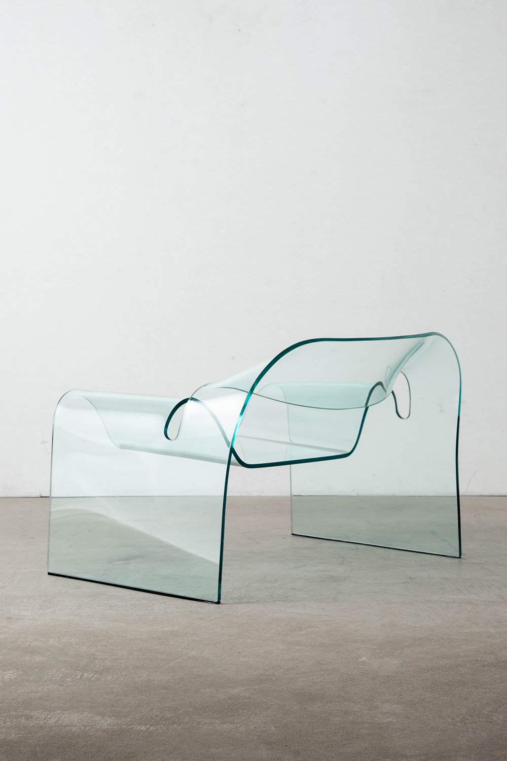 Ghost armchair,Cini Boeri,Tomu Katayanagi,FIAM,Ghost,Compasso d'Oro,Glass Furniture,Glass,Italy,ゴースト,ゴーストアームチェア,チニ・ボエリ,片柳トム,フィアム,コンパッソドーロ,アームチェア,チェア,イタリア,France,フランス,清澄白河,Antique,Vintage,Interior Design,stoop,topso,アンティーク,ビンテージ,ヴィンテージ,家具,雑貨,インテリア,店舗什器,設計,インテリアデザイン,内装,什器,店舗設計,ギャラリー,デザイナーズ家具,ショールーム