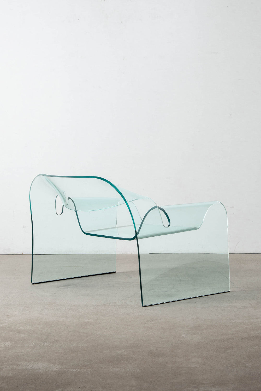 Ghost armchair,Cini Boeri,Tomu Katayanagi,FIAM,Ghost,Compasso d'Oro,Glass Furniture,Glass,Italy,ゴースト,ゴーストアームチェア,チニ・ボエリ,片柳トム,フィアム,コンパッソドーロ,アームチェア,チェア,イタリア,France,フランス,清澄白河,Antique,Vintage,Interior Design,stoop,topso,アンティーク,ビンテージ,ヴィンテージ,家具,雑貨,インテリア,店舗什器,設計,インテリアデザイン,内装,什器,店舗設計,ギャラリー,デザイナーズ家具,ショールーム