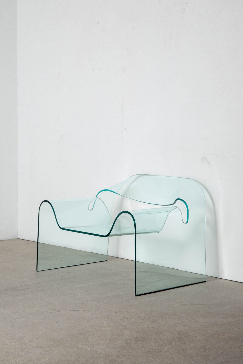 Ghost armchair,Cini Boeri,Tomu Katayanagi,FIAM,Ghost,Compasso d'Oro,Glass Furniture,Glass,Italy,ゴースト,ゴーストアームチェア,チニ・ボエリ,片柳トム,フィアム,コンパッソドーロ,アームチェア,チェア,イタリア,France,フランス,清澄白河,Antique,Vintage,Interior Design,stoop,topso,アンティーク,ビンテージ,ヴィンテージ,家具,雑貨,インテリア,店舗什器,設計,インテリアデザイン,内装,什器,店舗設計,ギャラリー,デザイナーズ家具,ショールーム