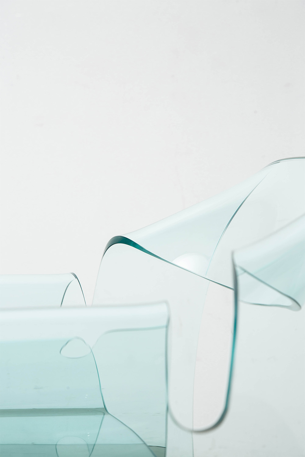 Ghost armchair,Cini Boeri,Tomu Katayanagi,FIAM,Ghost,Compasso d'Oro,Glass Furniture,Glass,Italy,ゴースト,ゴーストアームチェア,チニ・ボエリ,片柳トム,フィアム,コンパッソドーロ,アームチェア,チェア,イタリア,France,フランス,清澄白河,Antique,Vintage,Interior Design,stoop,topso,アンティーク,ビンテージ,ヴィンテージ,家具,雑貨,インテリア,店舗什器,設計,インテリアデザイン,内装,什器,店舗設計,ギャラリー,デザイナーズ家具,ショールーム