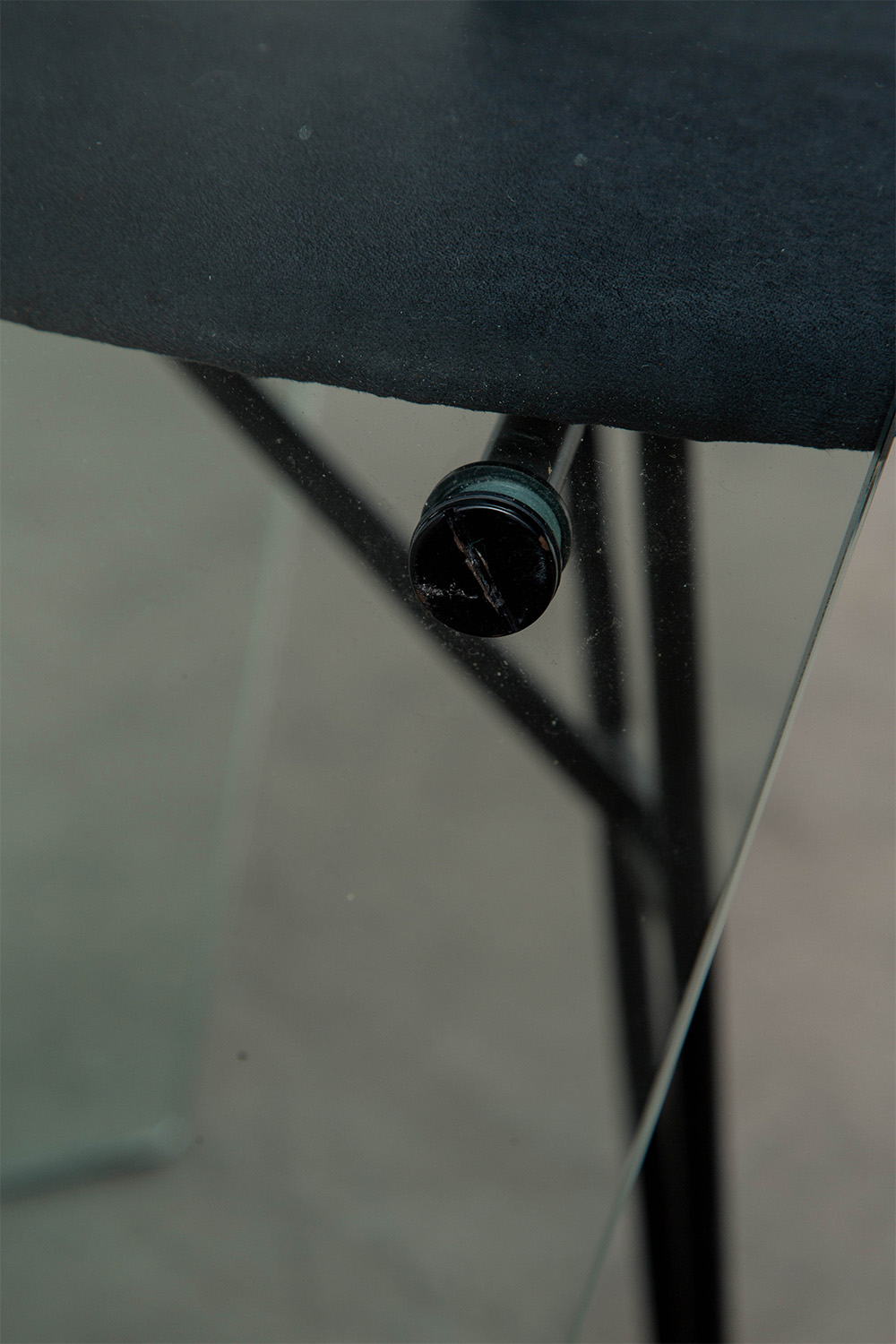 Bent Glass Chair,Glass ,Glass Furniture,ガラス,ガラスファニチャー,清澄白河,アンティークショップ,Antique,Vintage,Interior Design,アンティーク,ビンテージ,ヴィンテージ,家具,雑貨,インテリア,店舗什器,設計,インテリアデザイン,内装,什器,店舗設計,ギャラリー,ミッドセンチュリー,イタリア,ヴィンテージチェア, ,Vintage Chair,チェア