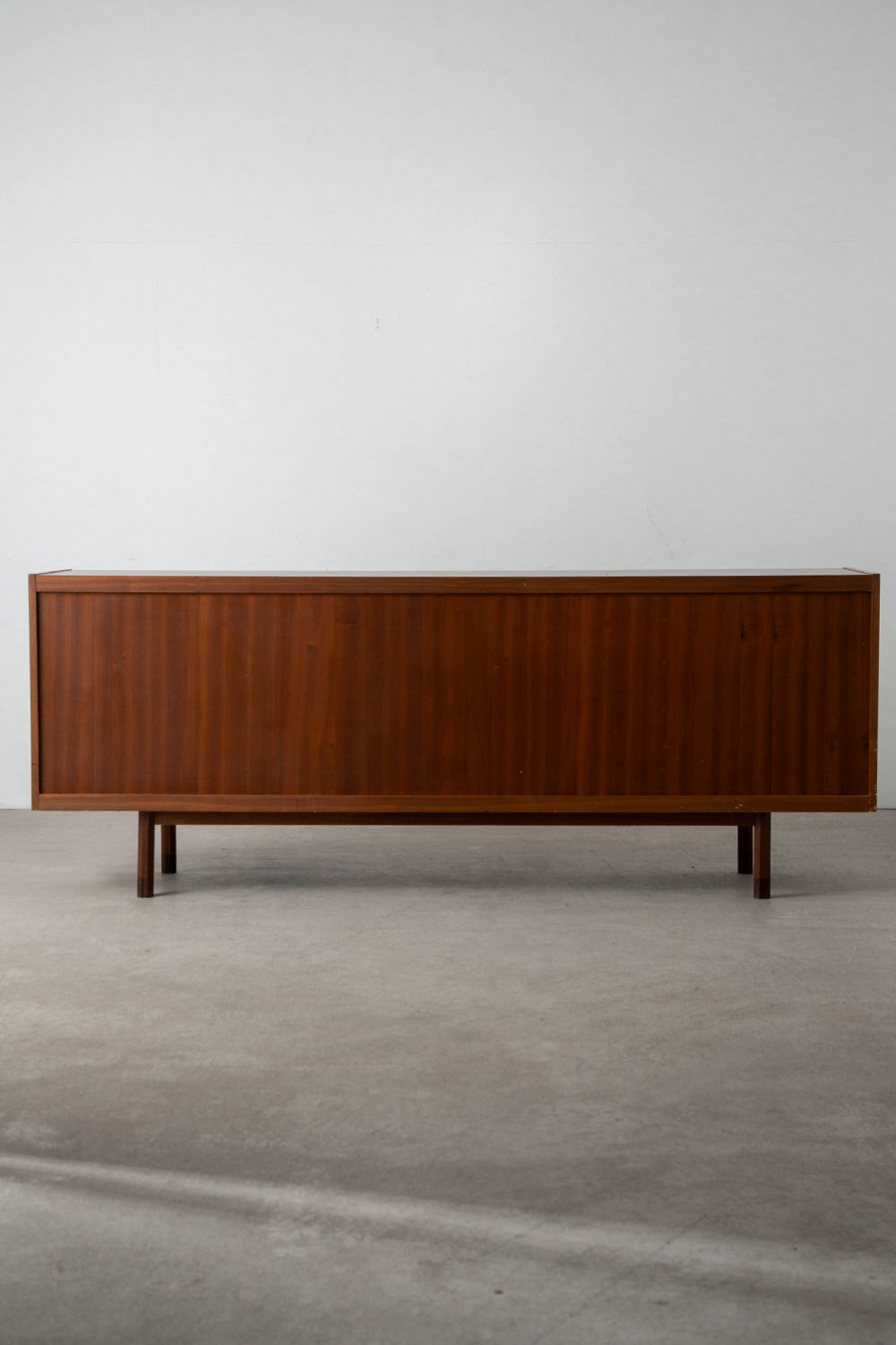 Sideboard,サイドボード,George Coslin,ジョージ・コスリン,3V Arredamenti,Italy,イタリア,清澄白河,Antique,Vintage,Interior Design,stoop,topso,アンティーク,ビンテージ,ヴィンテージ,家具,雑貨,インテリア,店舗什器,設計,インテリアデザイン,内装,什器,店舗設計,ギャラリー,デザイナーズ家具,ショールーム