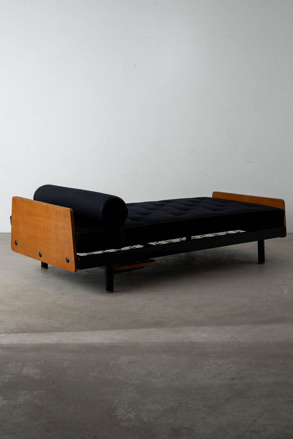 Scal Day Bed by Jean Prouvé , Charlotte Perriand in Steel and Wood
