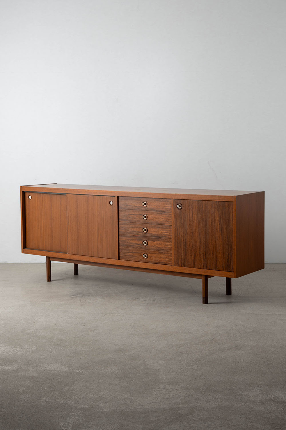 Sideboard,サイドボード,George Coslin,ジョージ・コスリン,3V Arredamenti,Italy,イタリア,清澄白河,Antique,Vintage,Interior Design,stoop,topso,アンティーク,ビンテージ,ヴィンテージ,家具,雑貨,インテリア,店舗什器,設計,インテリアデザイン,内装,什器,店舗設計,ギャラリー,デザイナーズ家具,ショールーム