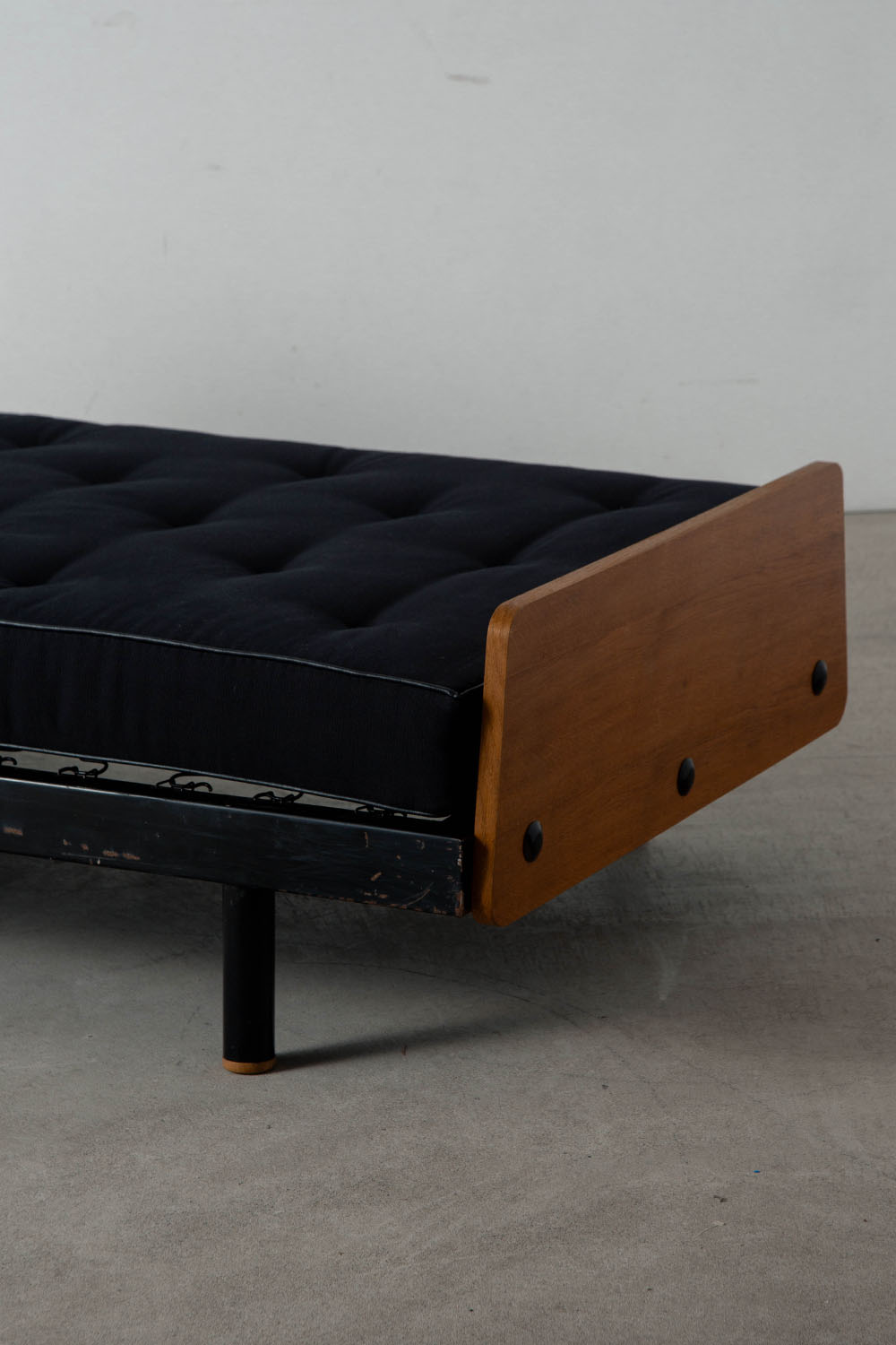 Scal Day Bed by Jean Prouvé , Charlotte Perriand in Steel and Wood