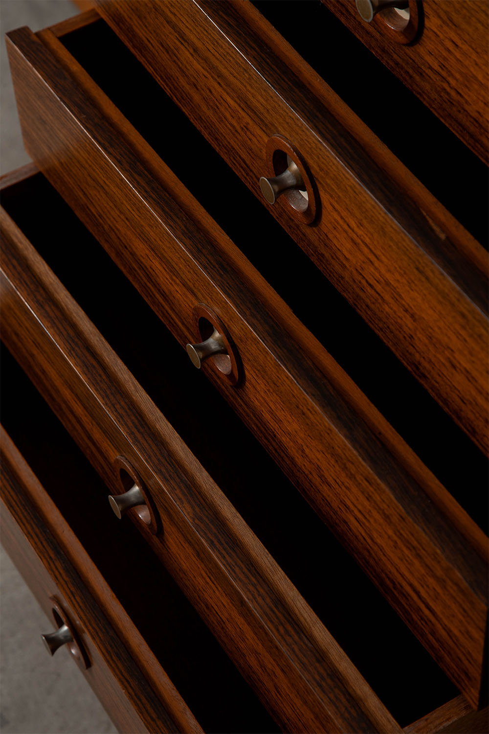 Sideboard,サイドボード,George Coslin,ジョージ・コスリン,3V Arredamenti,Italy,イタリア,清澄白河,Antique,Vintage,Interior Design,stoop,topso,アンティーク,ビンテージ,ヴィンテージ,家具,雑貨,インテリア,店舗什器,設計,インテリアデザイン,内装,什器,店舗設計,ギャラリー,デザイナーズ家具,ショールーム