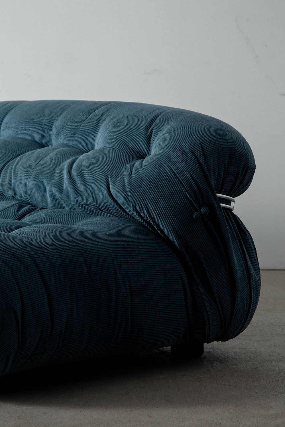 SORIANA 2 Seater Sofa,SORIANA,ソリアナ,Afra and Tobia Scarpa,アフラ・スカルパ,トビア・スカルパ,スカルパ,Cassina,カッシーナ,Italy,イタリア,清澄白河,Antique,Vintage,Interior Design,stoop,topso,アンティーク,ビンテージ,ヴィンテージ,家具,雑貨,インテリア,店舗什器,設計,インテリアデザイン,内装,什器,店舗設計,ギャラリー,デザイナーズ家具,ショールーム
