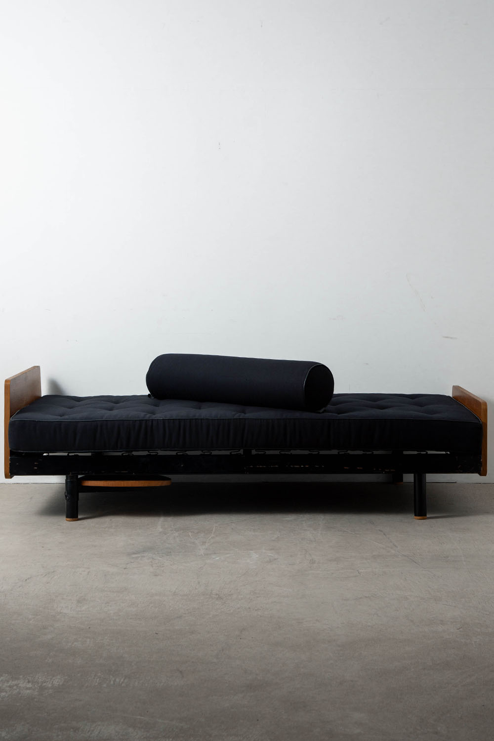 Scal Day Bed by Jean Prouvé , Charlotte Perriand in Steel and Wood