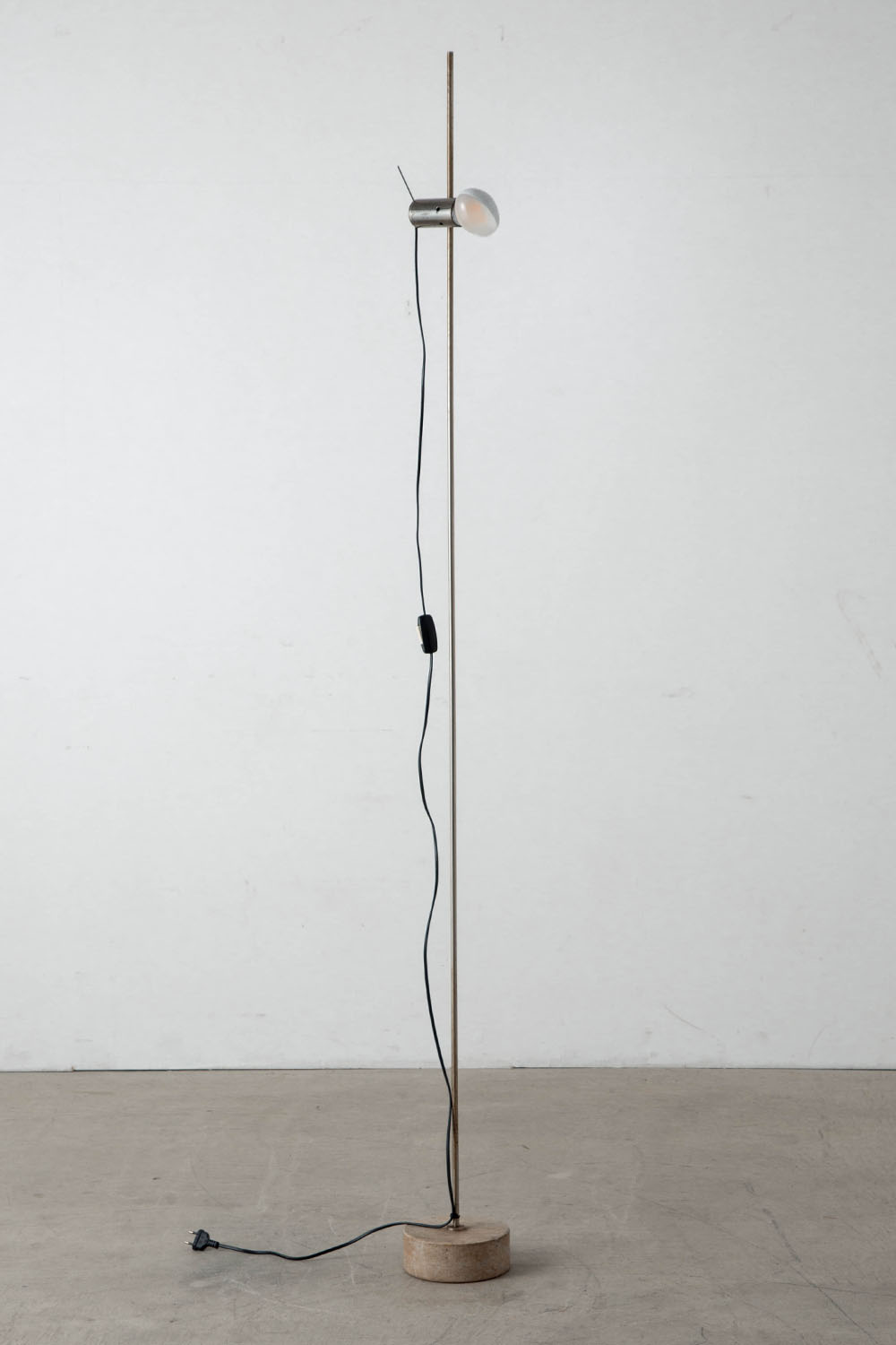Agnoli 387 Floor Lamp by Tito Agnoli for Oluce in Chrome and Travertine