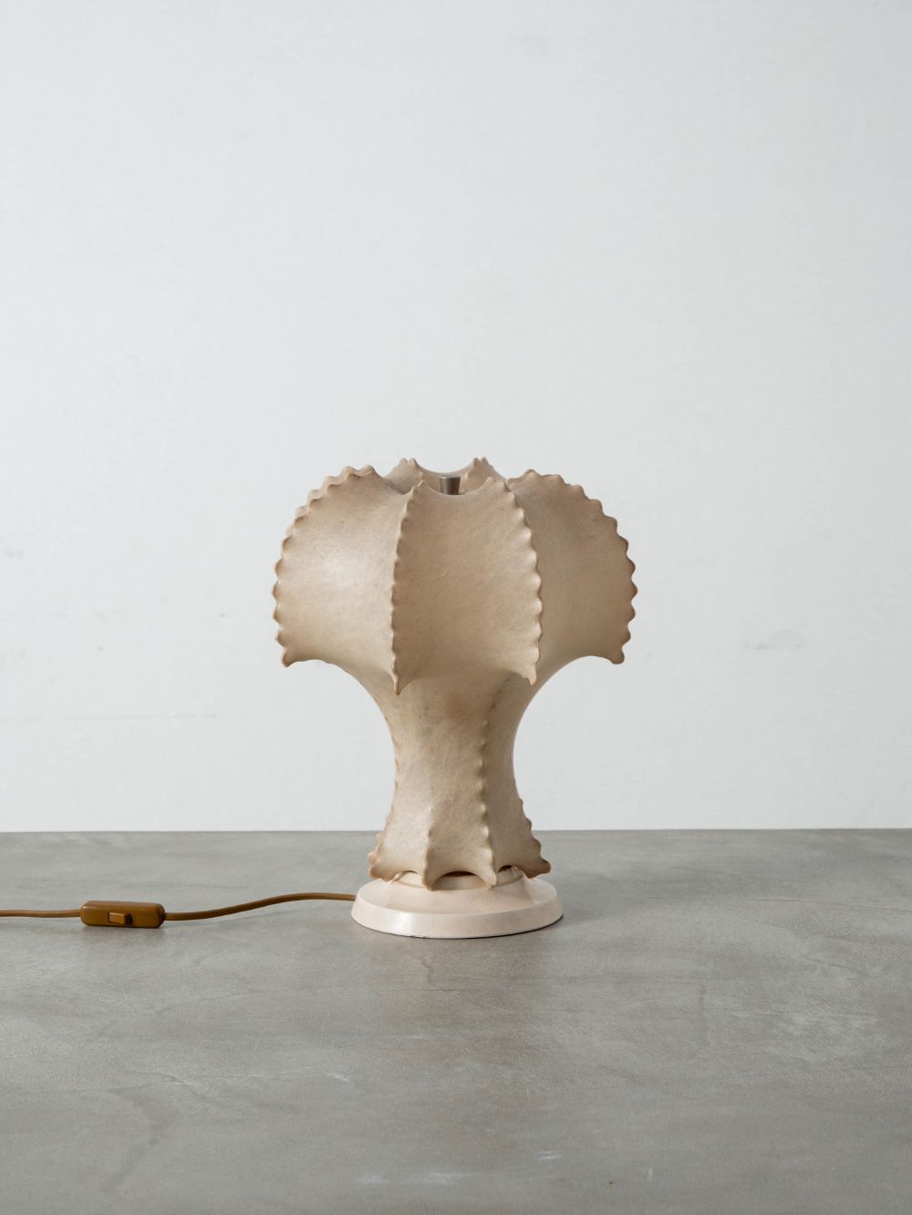 Cocoon Table Lamp in Resin and Steel