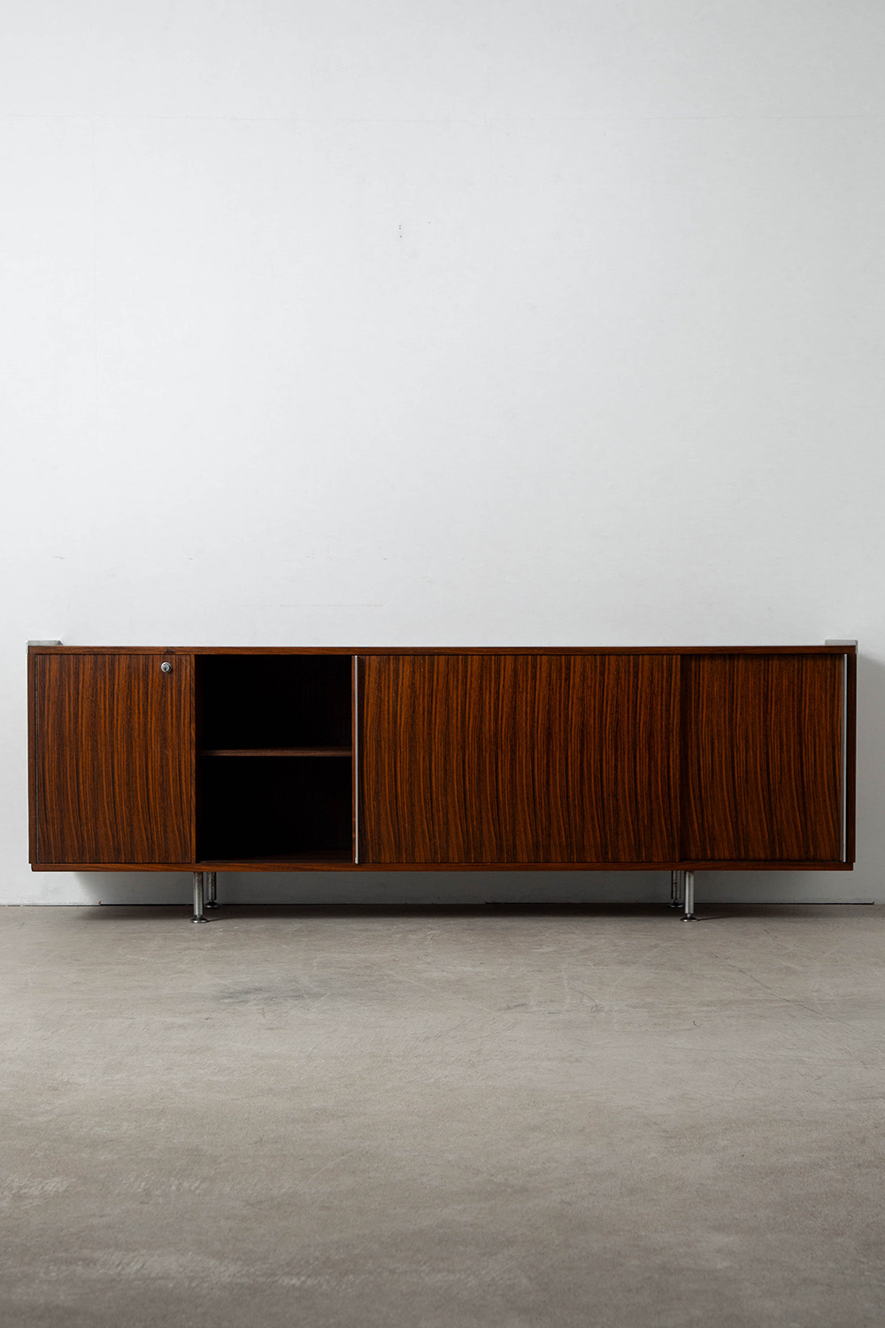 Sideboard,サイドボード,Alberto Rosselli,アルベルト・ロッセリ,Arflex,アルフレックス,Italy,イタリア,清澄白河,Antique,Vintage,Interior Design,アンティーク,ビンテージ,ヴィンテージ,家具,雑貨,インテリア,店舗什器,設計,インテリアデザイン,内装,什器,店舗設計,ギャラリー,デザイナーズ家具,ショールーム