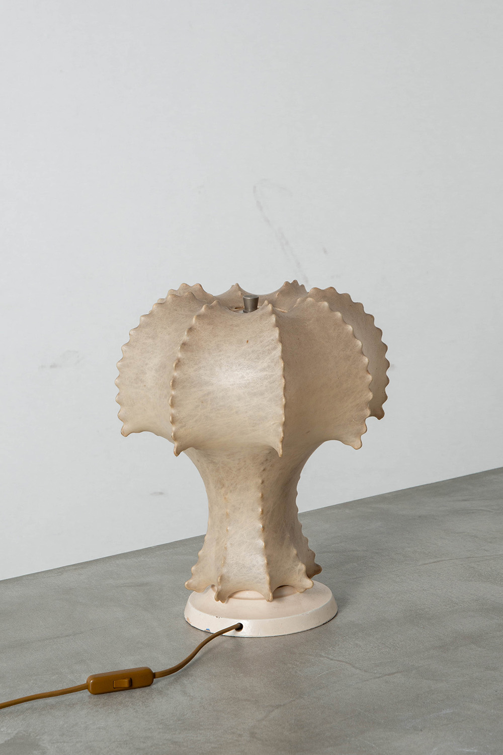 Cocoon Table Lamp,Table Lamp,Cocoon, コクーン,テーブルランプ,Italy,イタリア,清澄白河,Antique,Vintage,Interior Design,stoop,topso,アンティーク,ビンテージ,ヴィンテージ,家具,雑貨,インテリア,店舗什器,設計,インテリアデザイン,内装,什器,店舗設計,ギャラリー,デザイナーズ家具,ショールーム