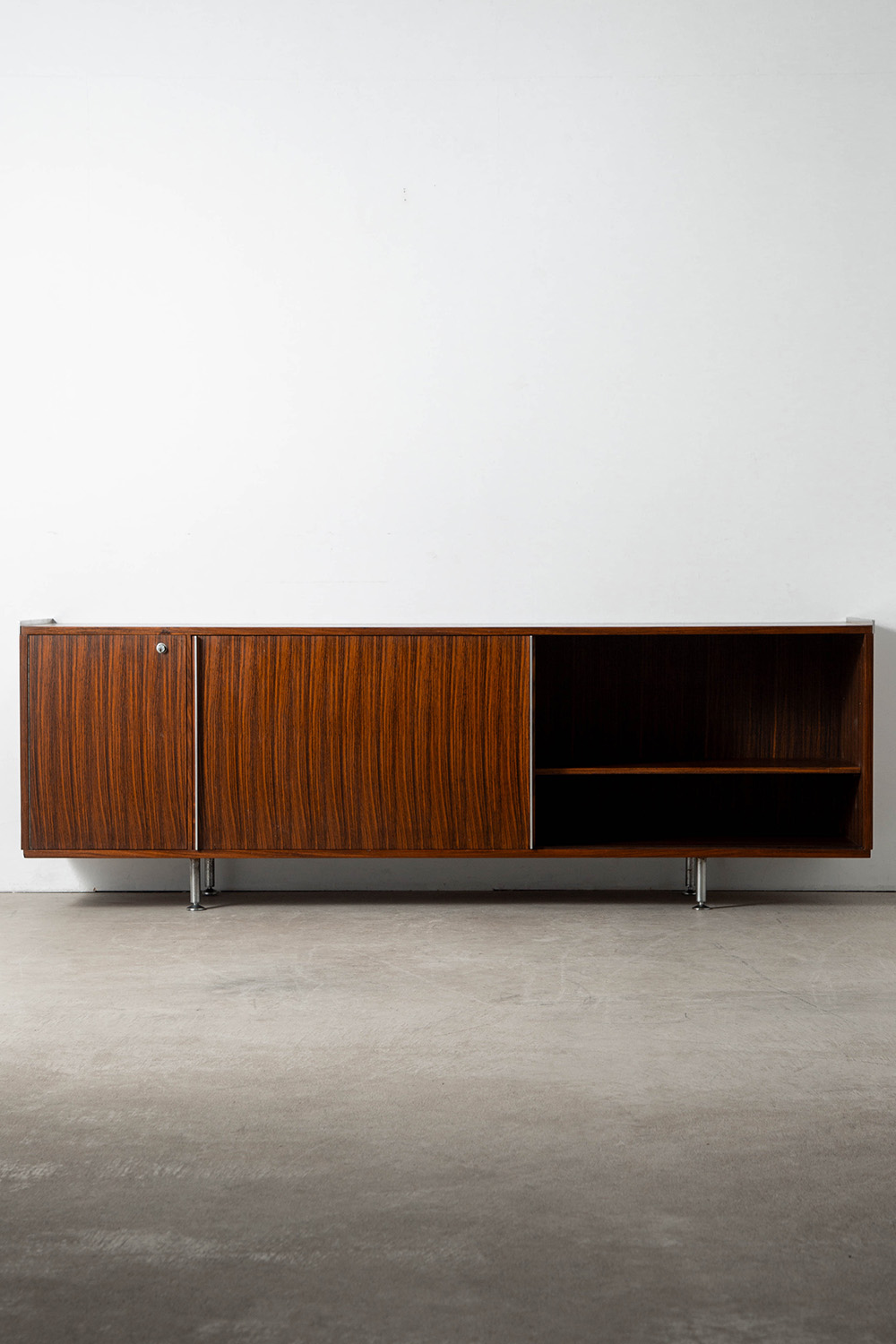 Sideboard,サイドボード,Alberto Rosselli,アルベルト・ロッセリ,Arflex,アルフレックス,Italy,イタリア,清澄白河,Antique,Vintage,Interior Design,アンティーク,ビンテージ,ヴィンテージ,家具,雑貨,インテリア,店舗什器,設計,インテリアデザイン,内装,什器,店舗設計,ギャラリー,デザイナーズ家具,ショールーム