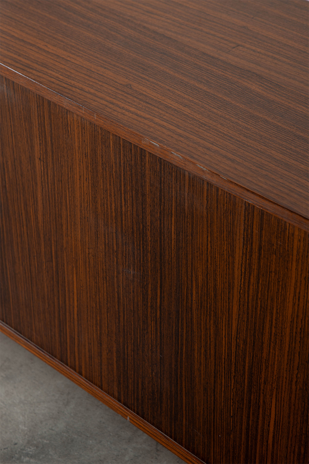 Sideboard,サイドボード,Alberto Rosselli,アルベルト・ロッセリ,Arflex,アルフレックス,Italy,イタリア,清澄白河,Antique,Vintage,Interior Design,アンティーク,ビンテージ,ヴィンテージ,家具,雑貨,インテリア,店舗什器,設計,インテリアデザイン,内装,什器,店舗設計,ギャラリー,デザイナーズ家具,ショールーム
