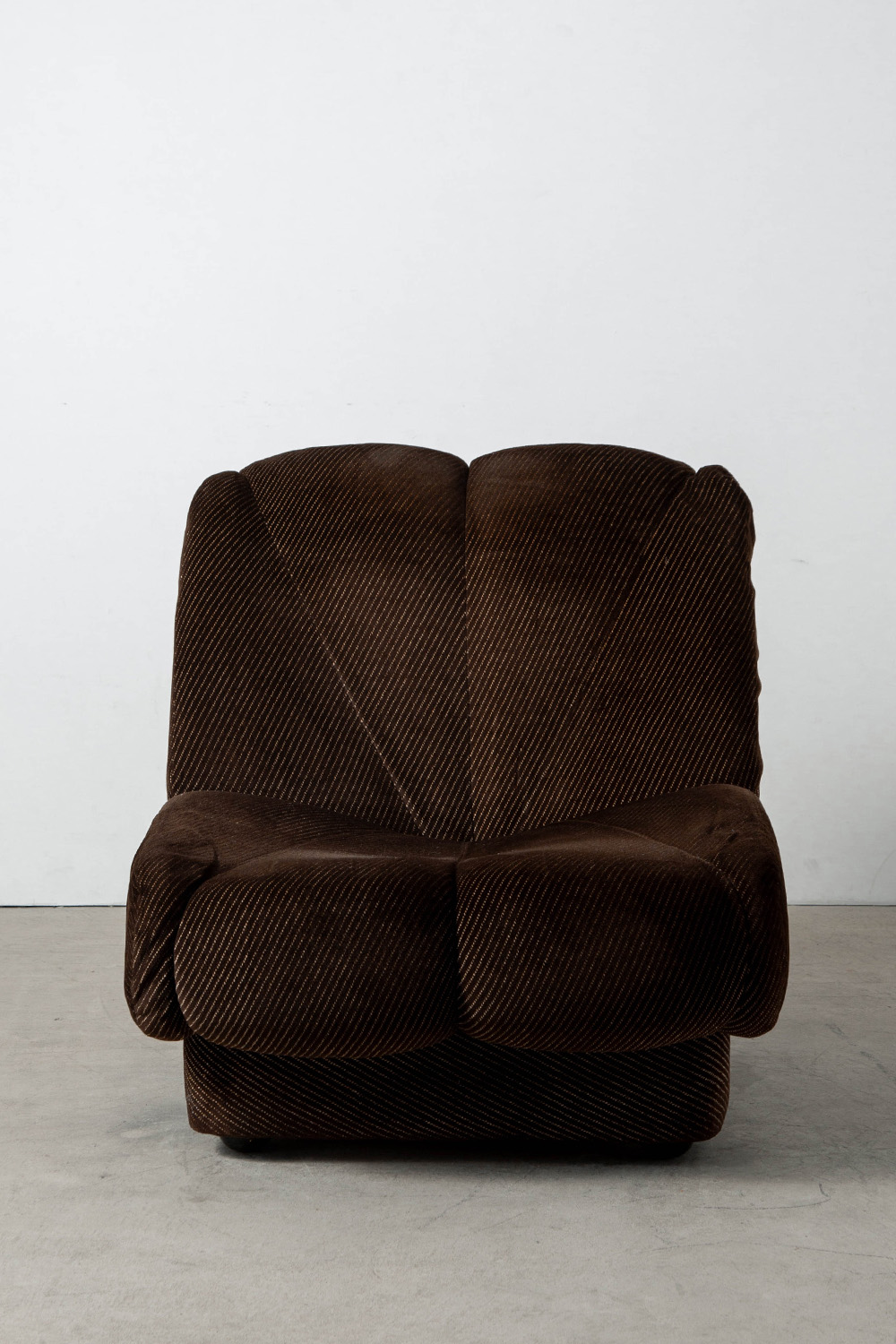 Lounge Chair,ラウンジチェア,Italy,イタリア,清澄白河,Antique,Vintage,Interior Design,stoop,topso,アンティーク,ビンテージ,ヴィンテージ,家具,雑貨,インテリア,店舗什器,設計,インテリアデザイン,内装,什器,店舗設計,ギャラリー,デザイナーズ家具,ショールーム