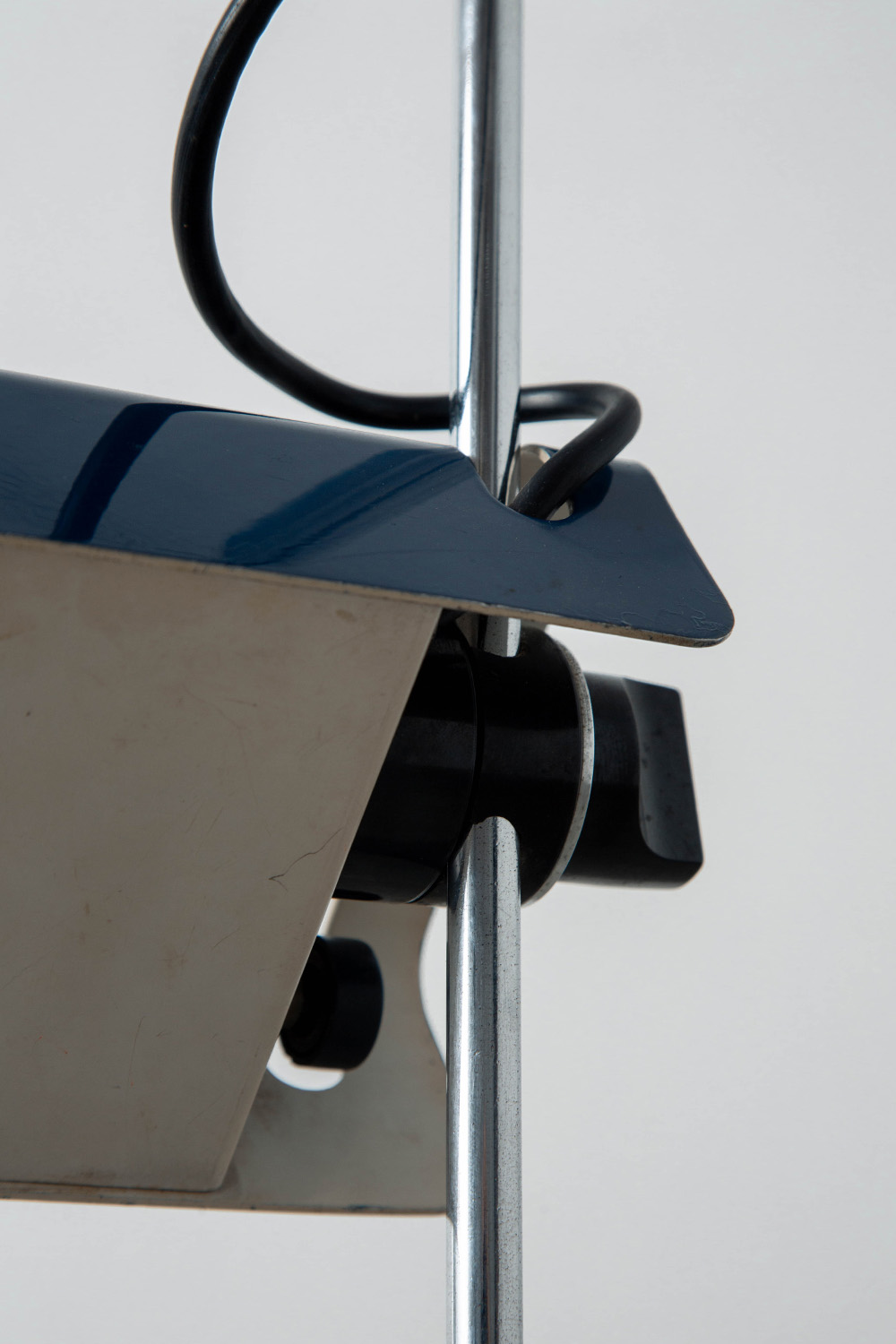 Spider Table Lamp by Joe Colombo for Oluce in Steel and White