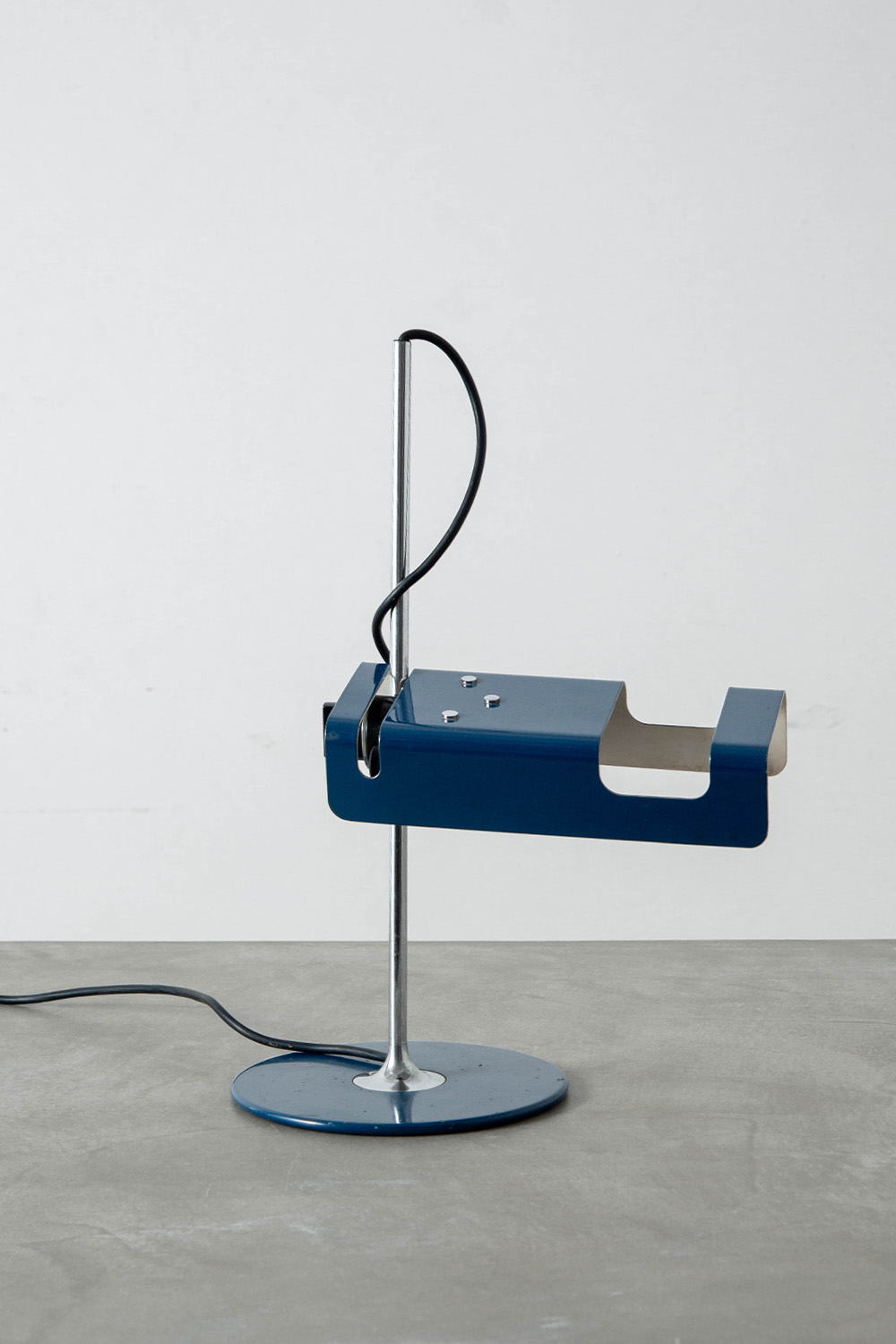 Spider Table Lamp by Joe Colombo for Oluce in Steel and White