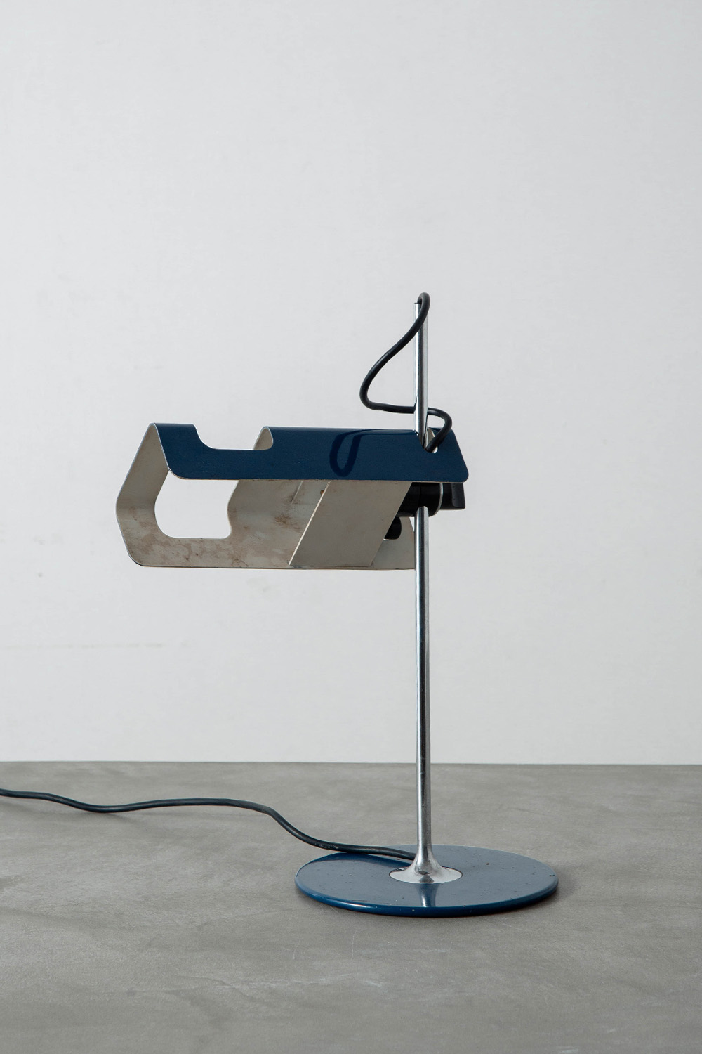 Spider Table Lamp by Joe Colombo for Oluce in Steel and White