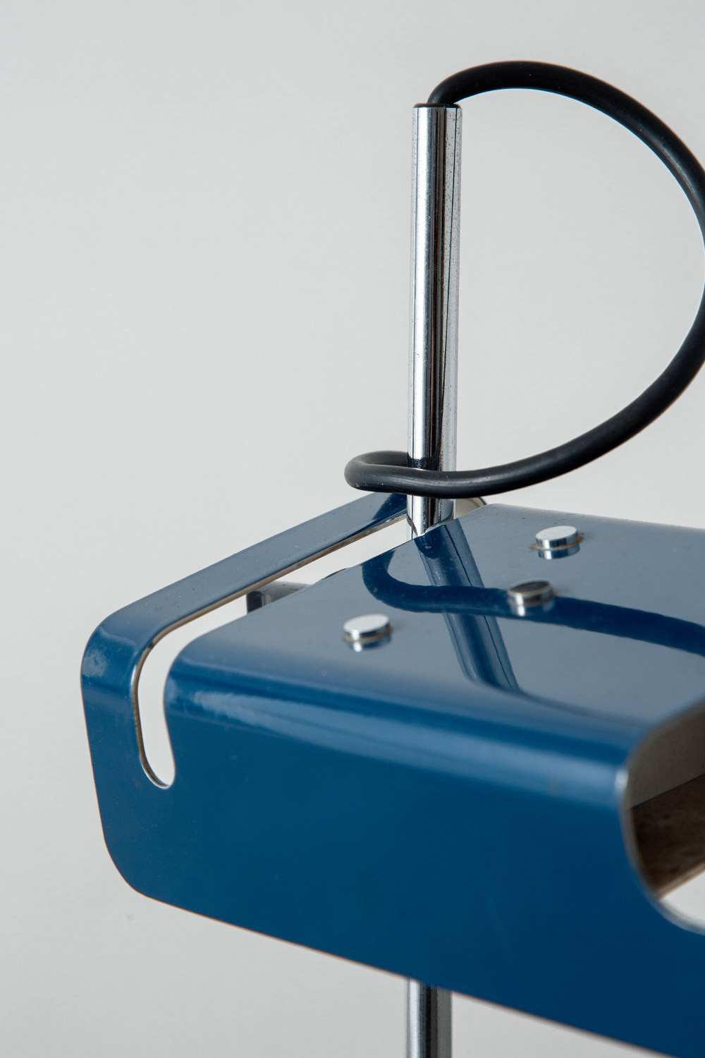 Spider Table Lamp by Joe Colombo for Oluce in Steel and White