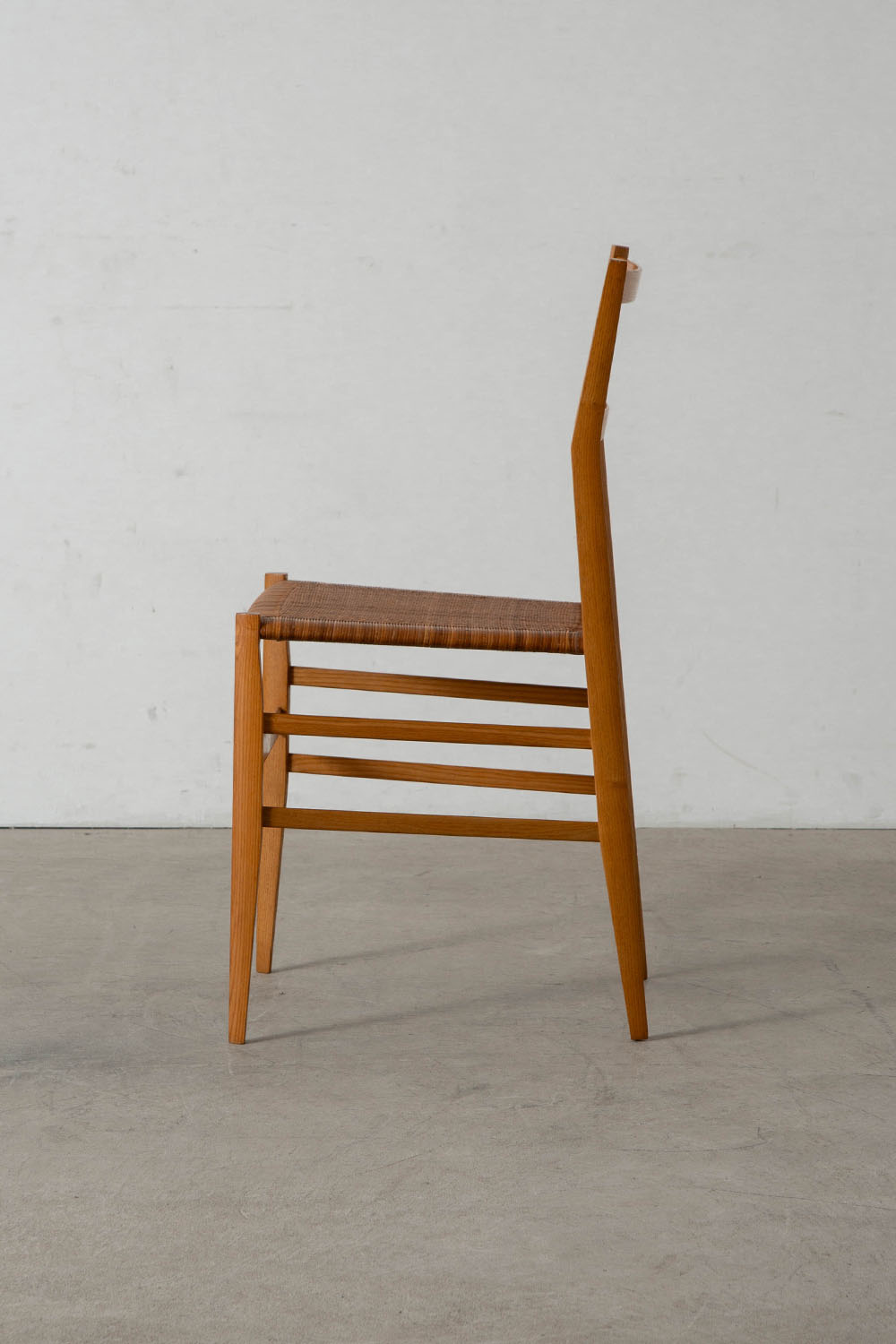 Superleggera Chair by Gio Ponti for Cassina in Wood and Rattan