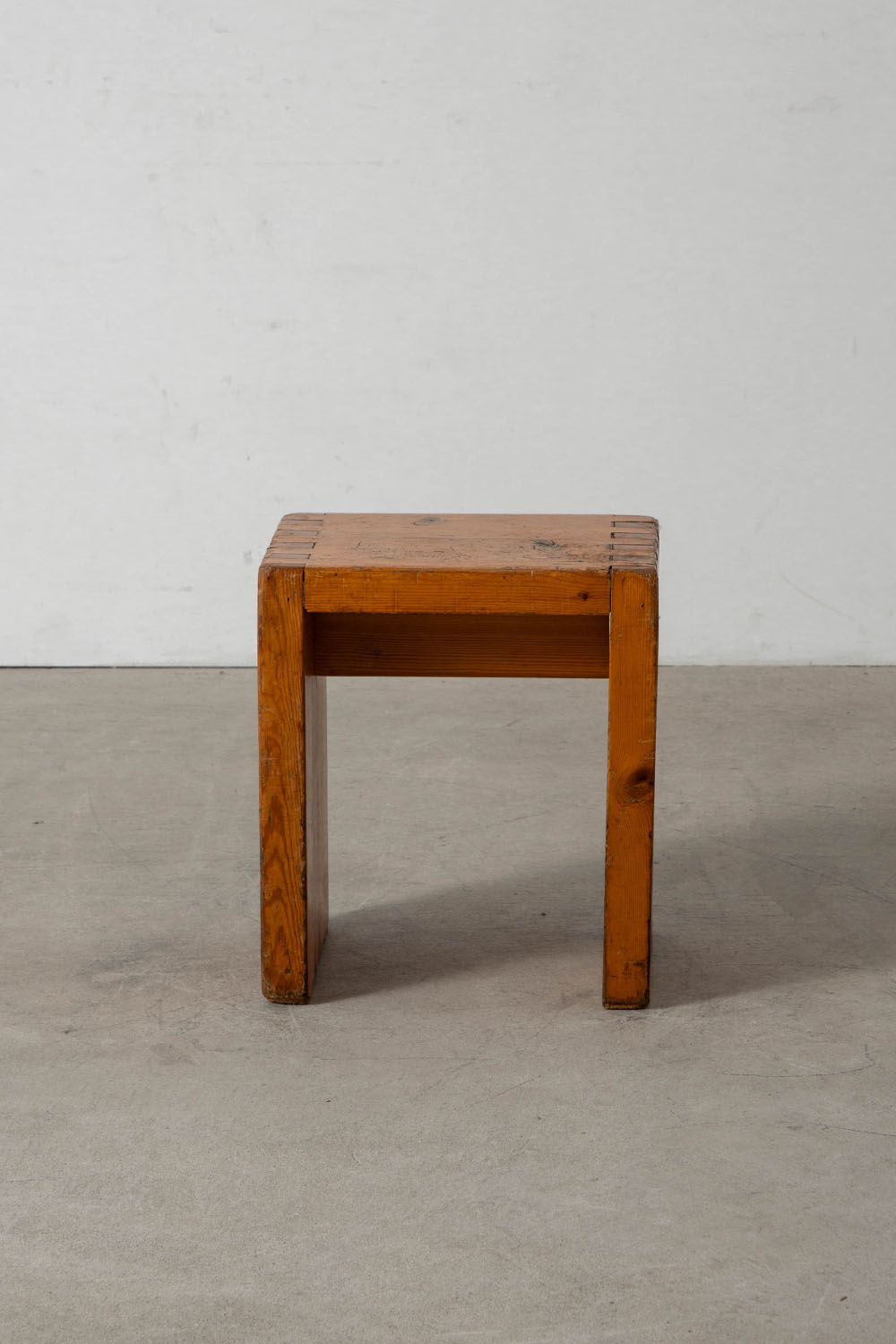 Stool in Wood
