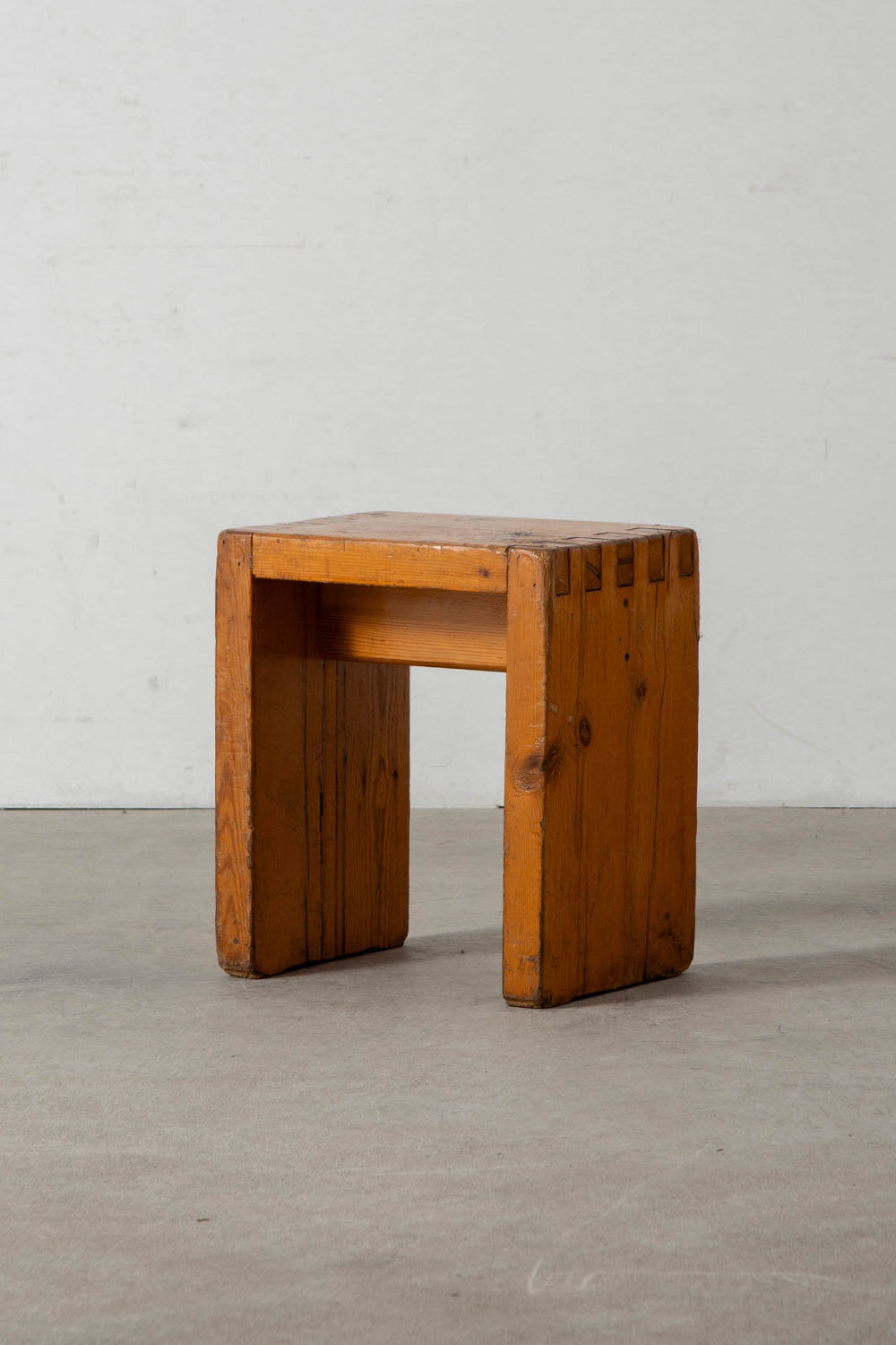 Stool in Wood