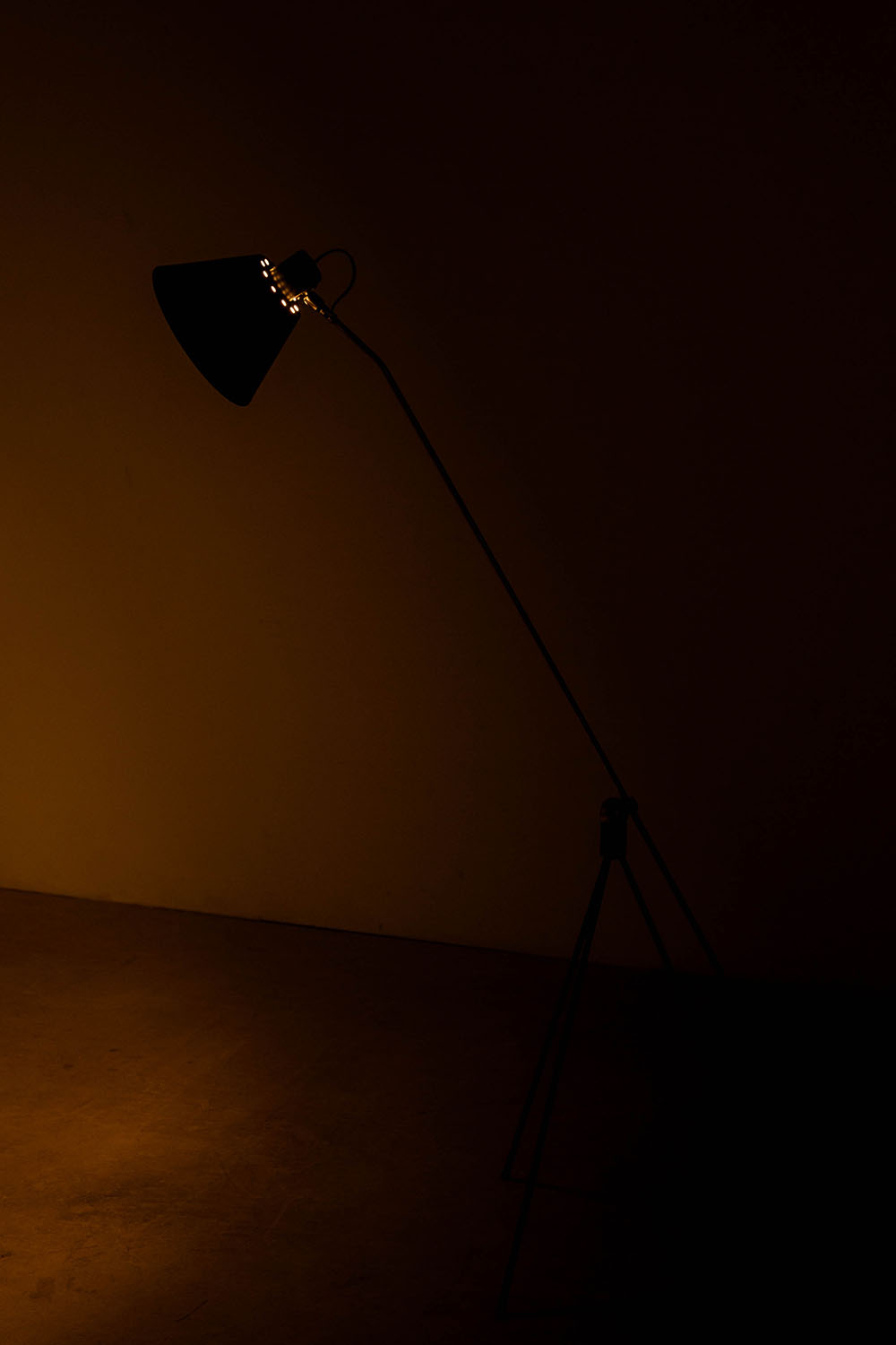 Magneto Floor Lamp by Henk Fillekes for Pastoe in Aluminum