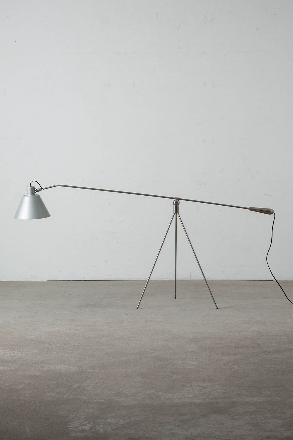Magneto Floor Lamp by Henk Fillekes for Pastoe in Aluminum