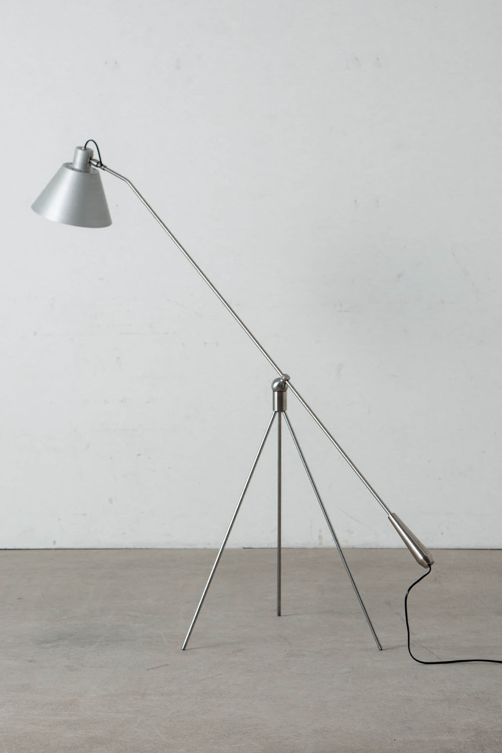Magneto Floor Lamp by Henk Fillekes for Pastoe in Aluminum