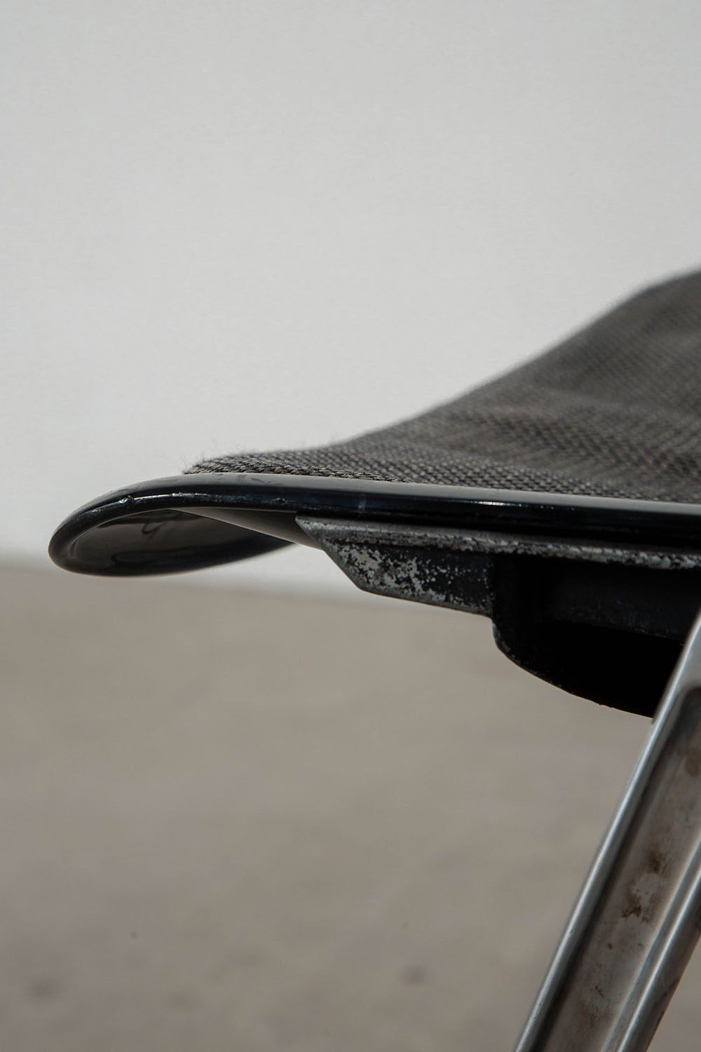 Modus Chair by Osvaldo Borsani for Tecno in Fabric , Plastic and Alminium