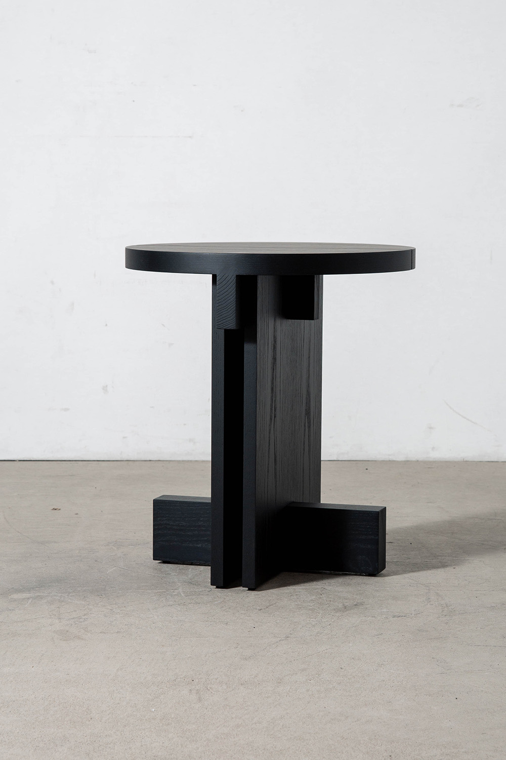 Rak Side Table φ45 by Francesc Rifé for Kendo in Black Ash