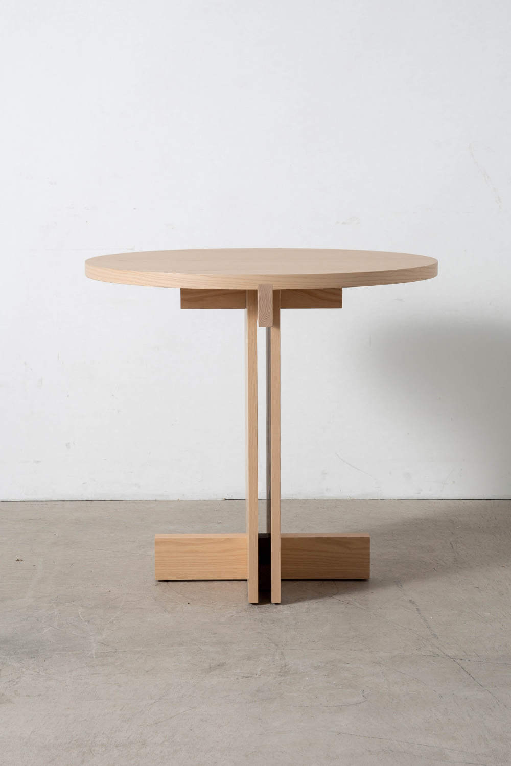 Rak Bistro Table φ80 by Francesc Rifé for Kendo in Natural Ash
