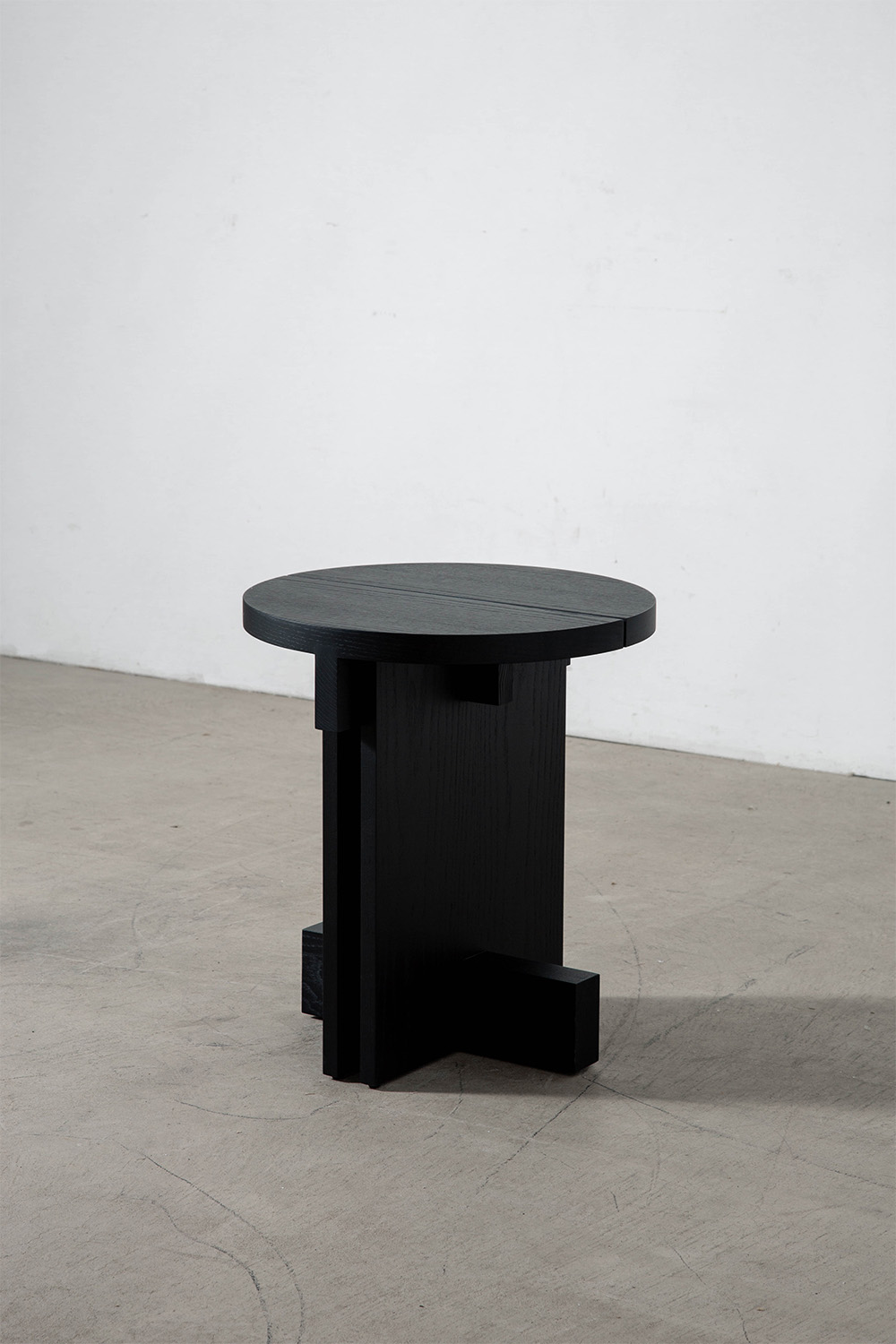 Rak Side Table φ45 by Francesc Rifé for Kendo in Black Ash