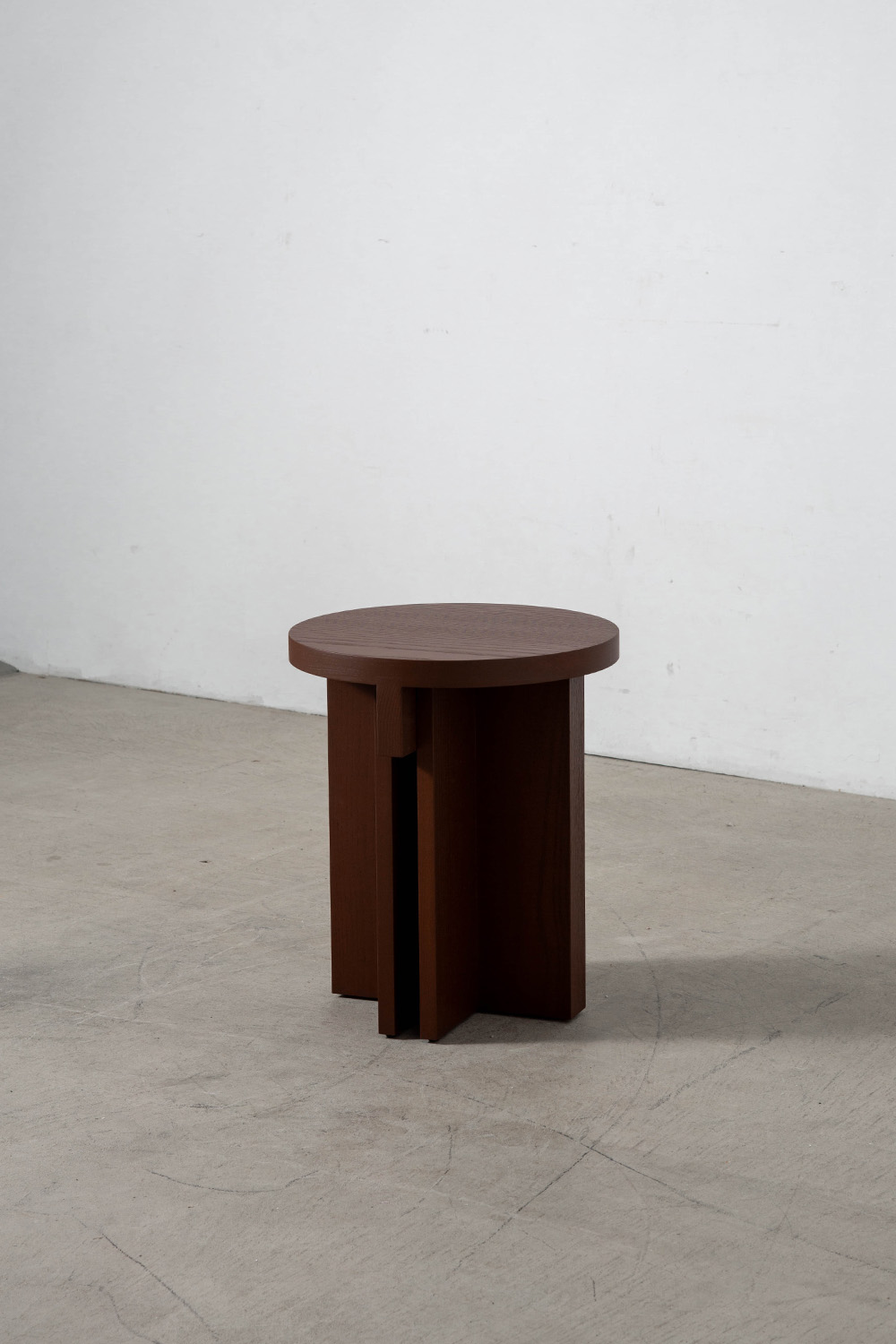 Rak Round Stool by Francesc Rifé for Kendo in Burgundy Ash