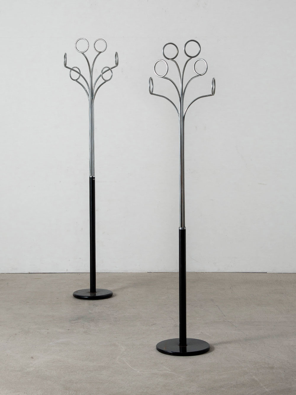 Cedro Coat Rack by Tomás Díaz Magro for Fase in Chrome