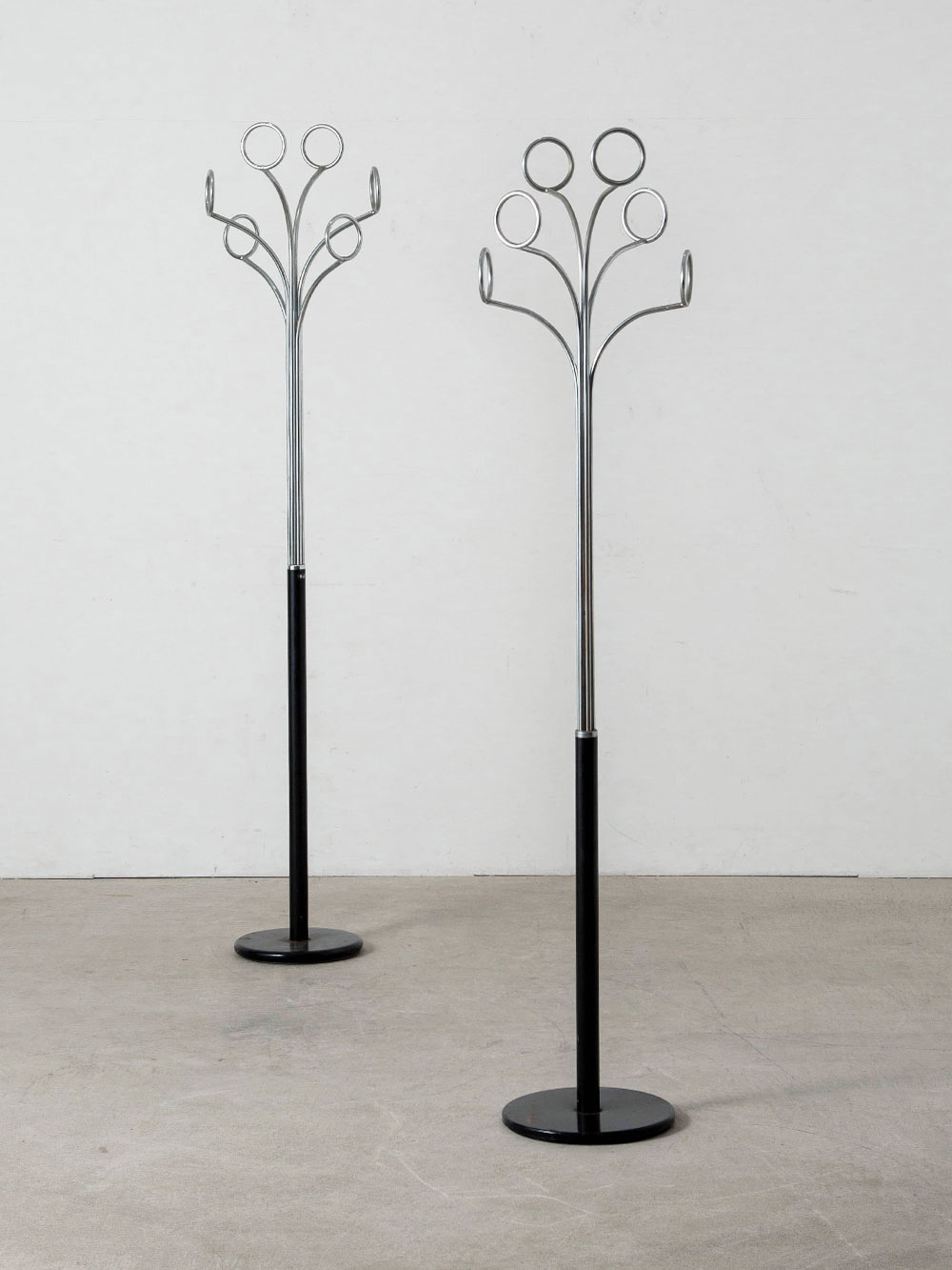 Cedro Coat Rack by Tomás Díaz Magro for Fase in Chrome