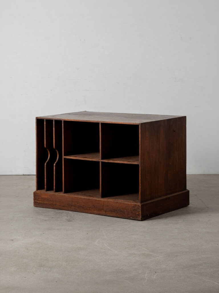 Shelf in Wood