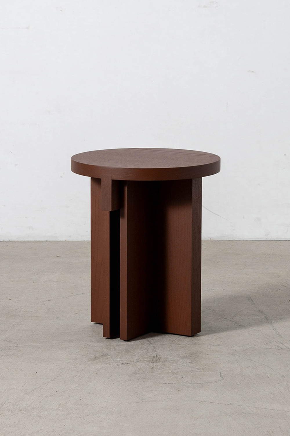 Rak Round Stool by Francesc Rifé for Kendo in Burgundy Ash