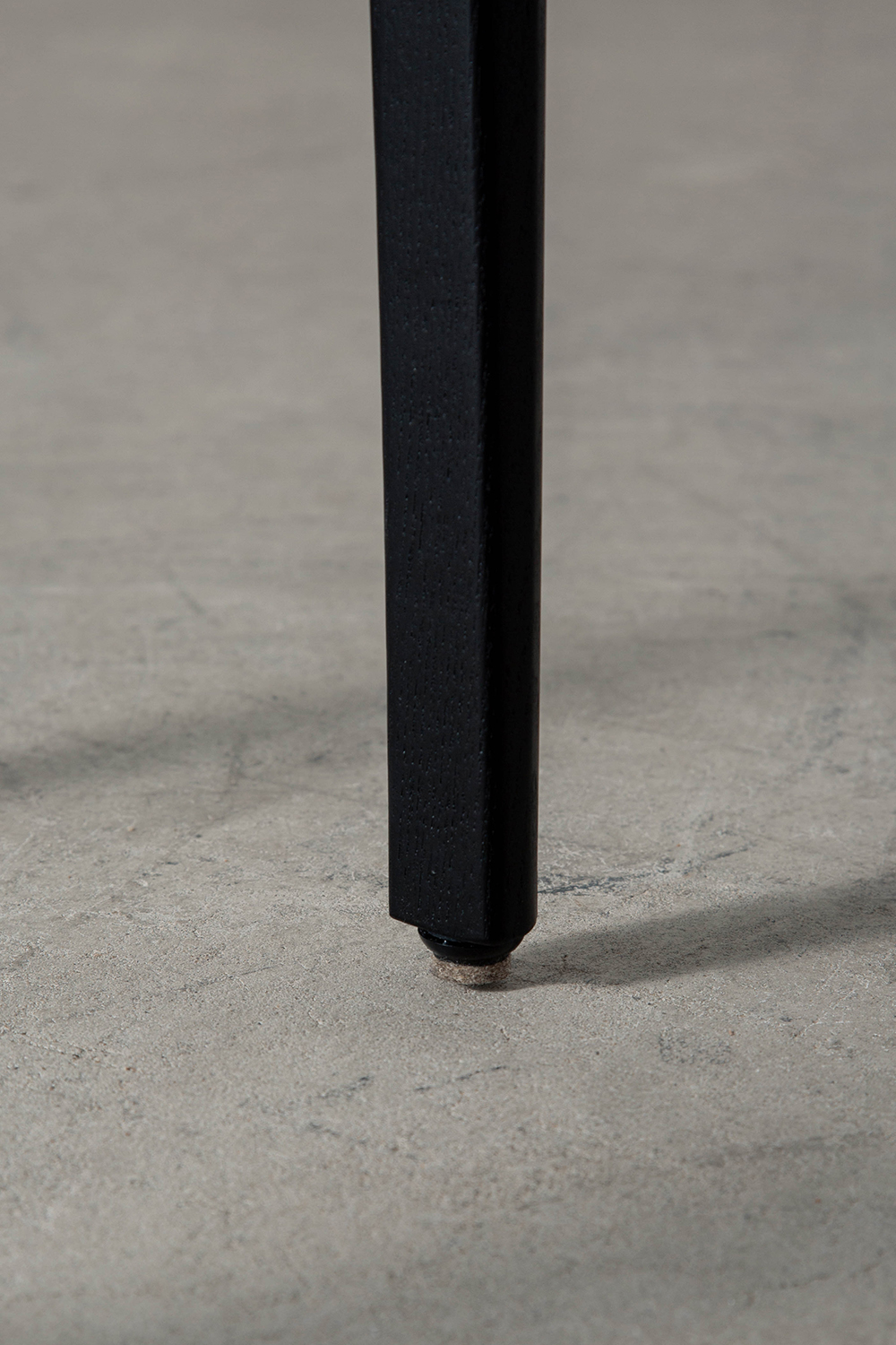 Gaulino Chair by Oscar Tusquets for BD Barcelona in Ash and Black