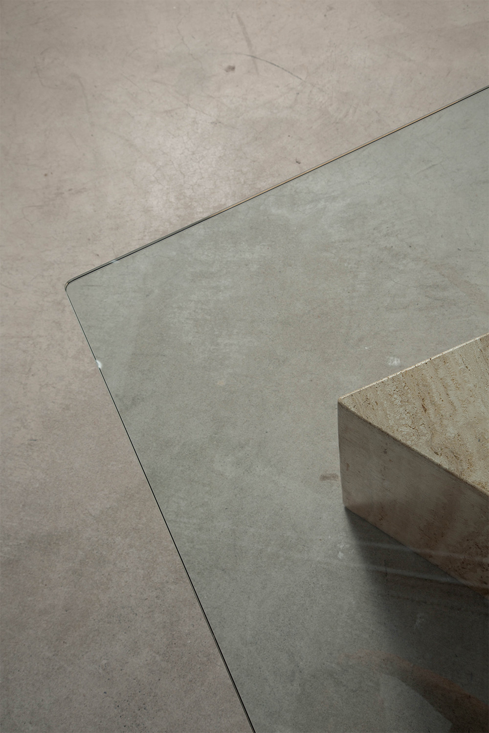 Dining Table in Glass and Travertine