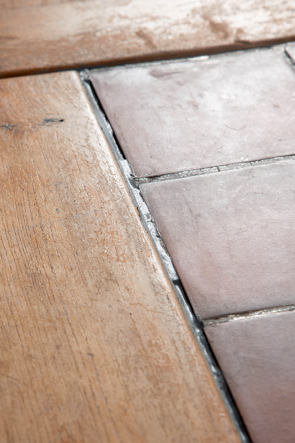 Coffee Table in Wood and Tile