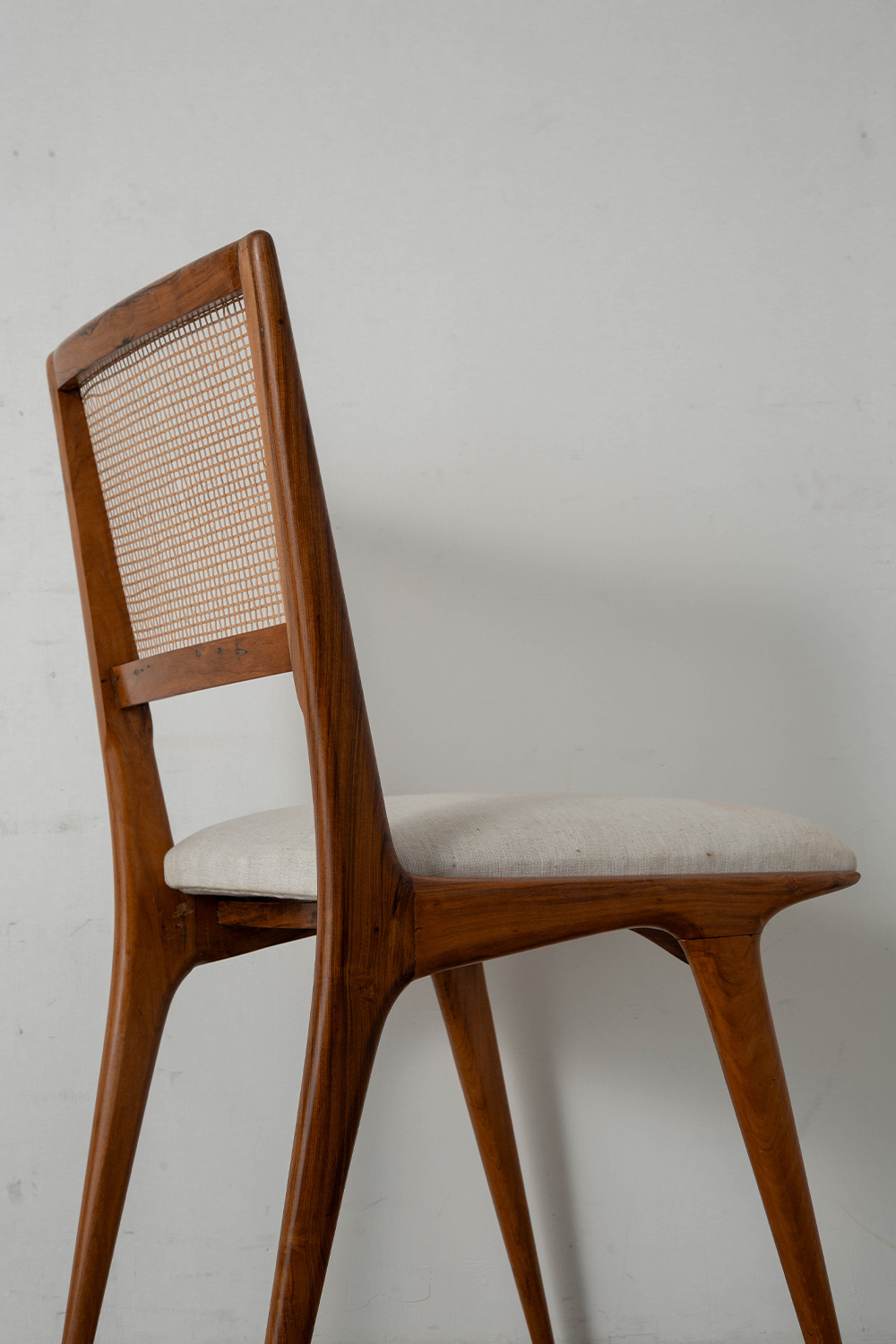 Dining Chair for Hall. Móveis e Decorações in Wood , Fabric and Rattan