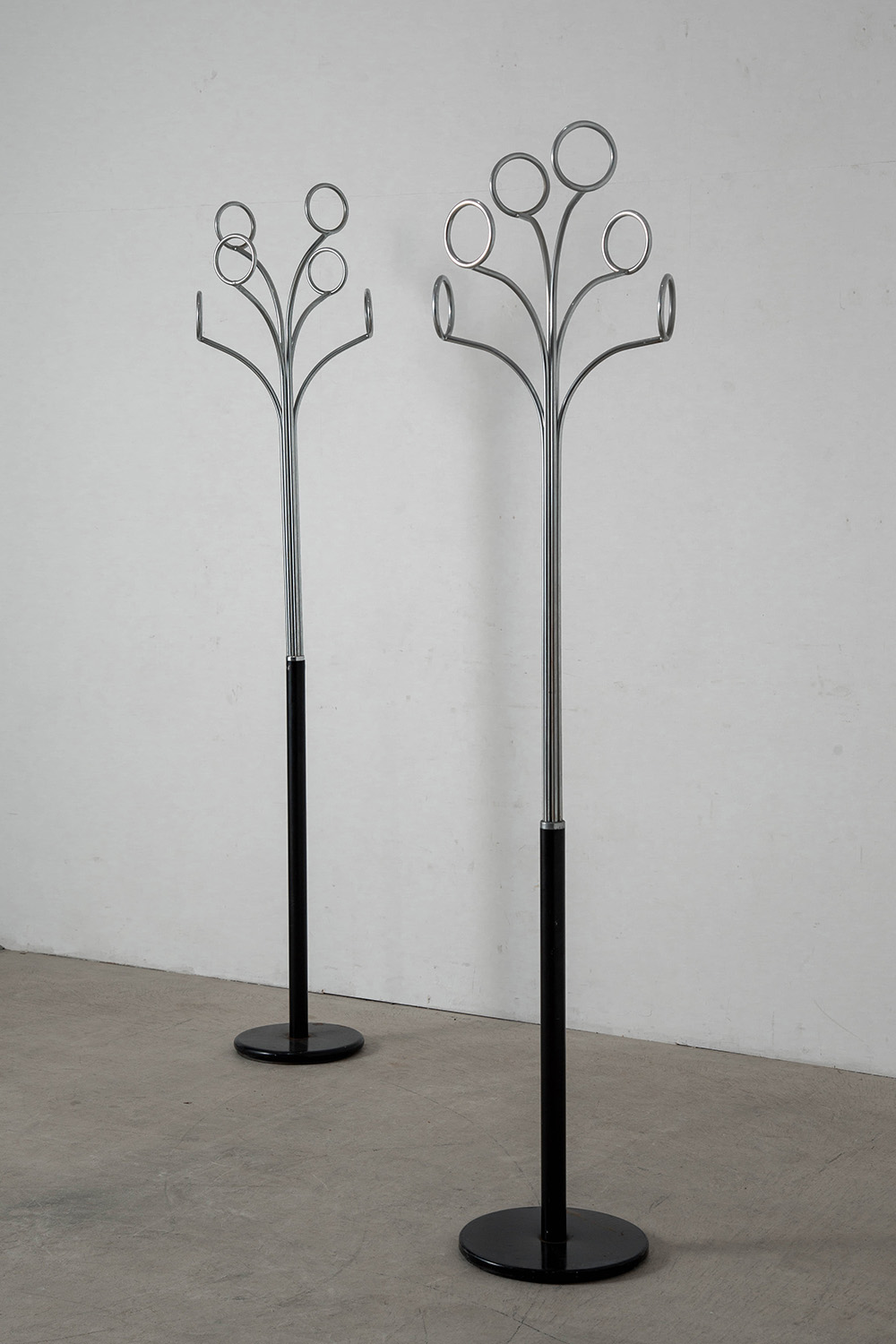 Cedro Coat Rack by Tomás Díaz Magro for Fase in Chrome