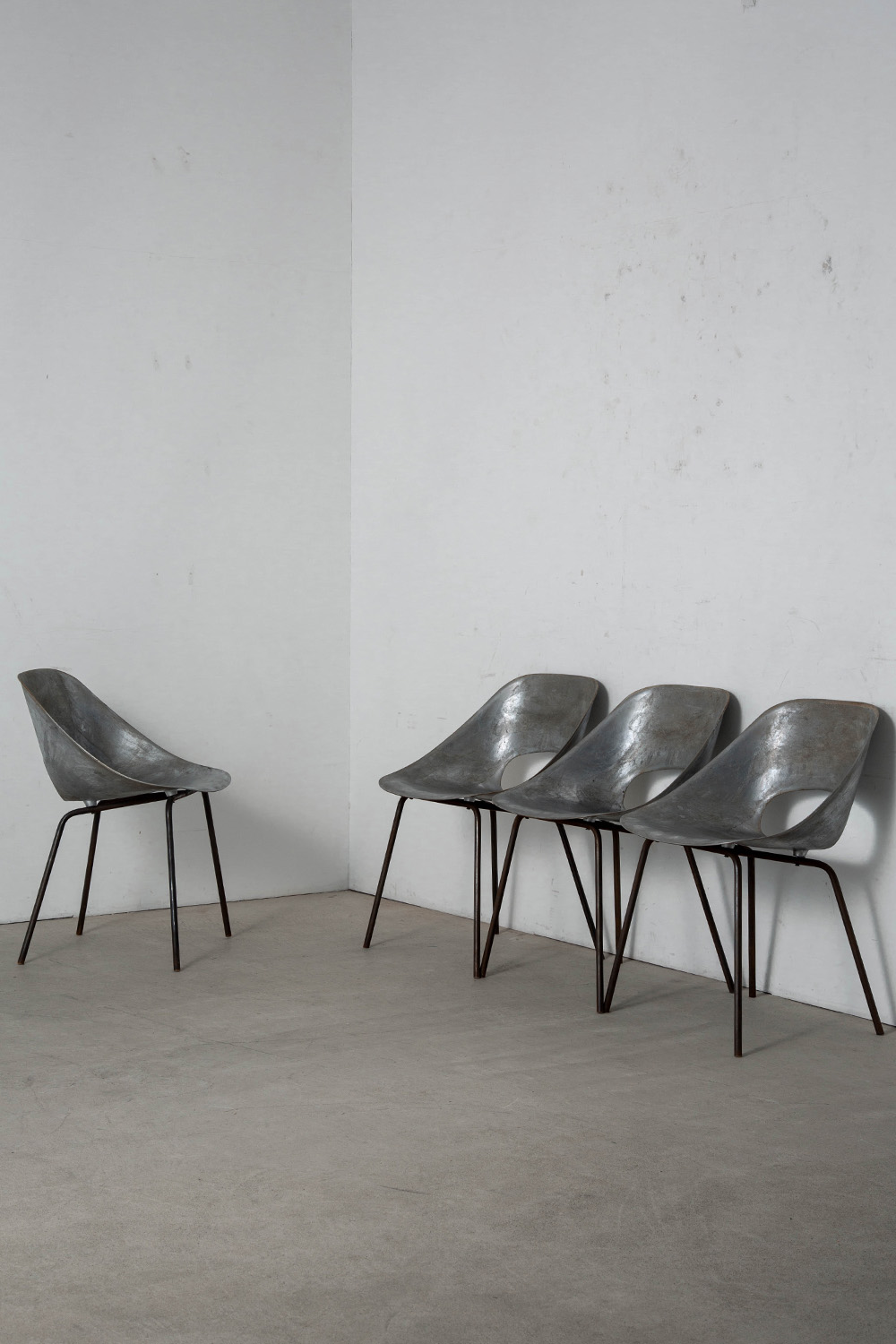 Tulip Chair by Pierre Guariche for Steiner in Aluminium and Steel
