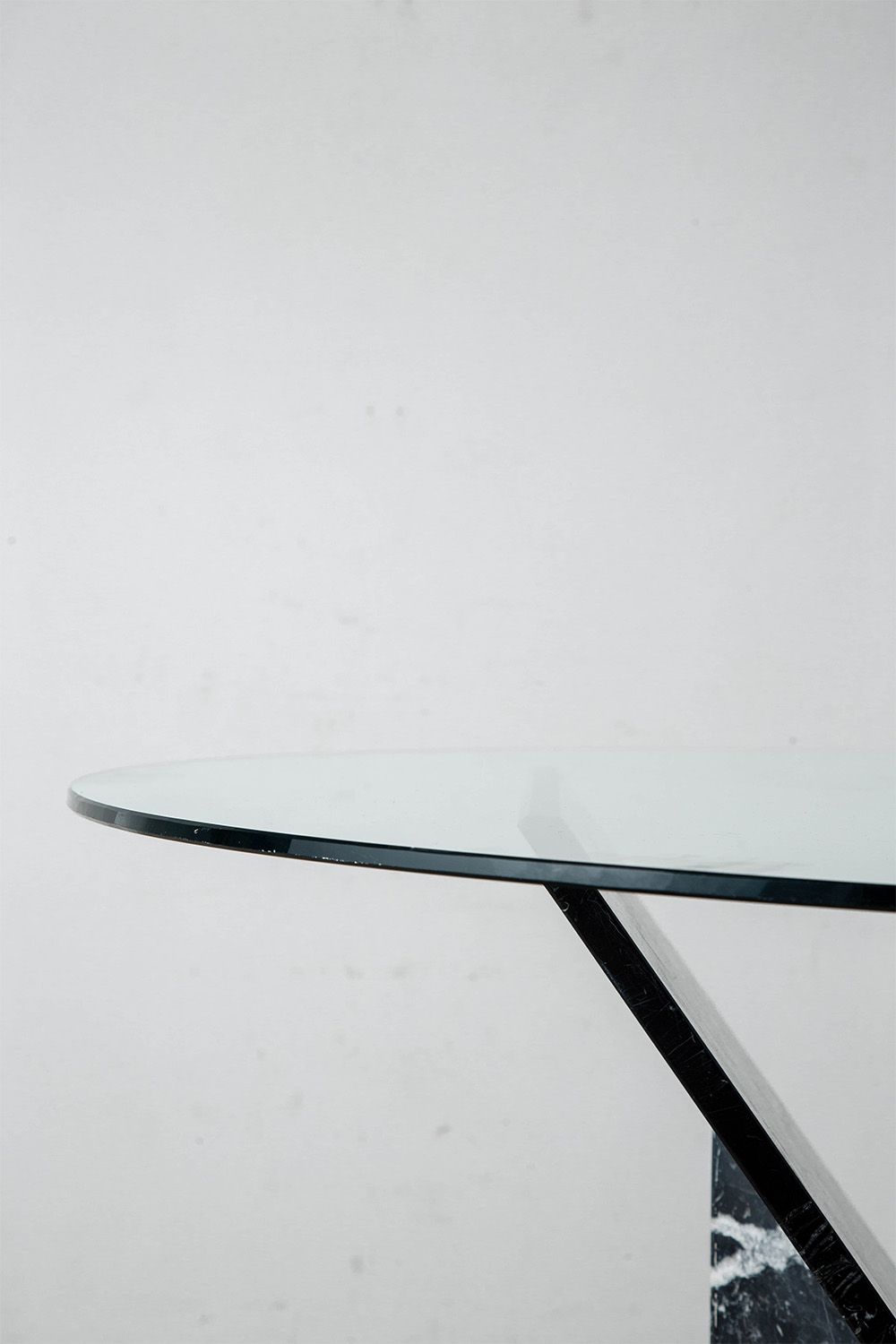 Y-Leg Dining Table in Glass and Marble