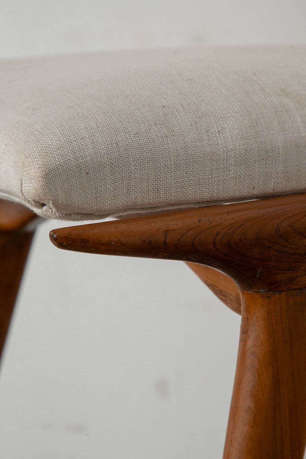 Dining Chair for Hall. Móveis e Decorações in Wood , Fabric and Rattan